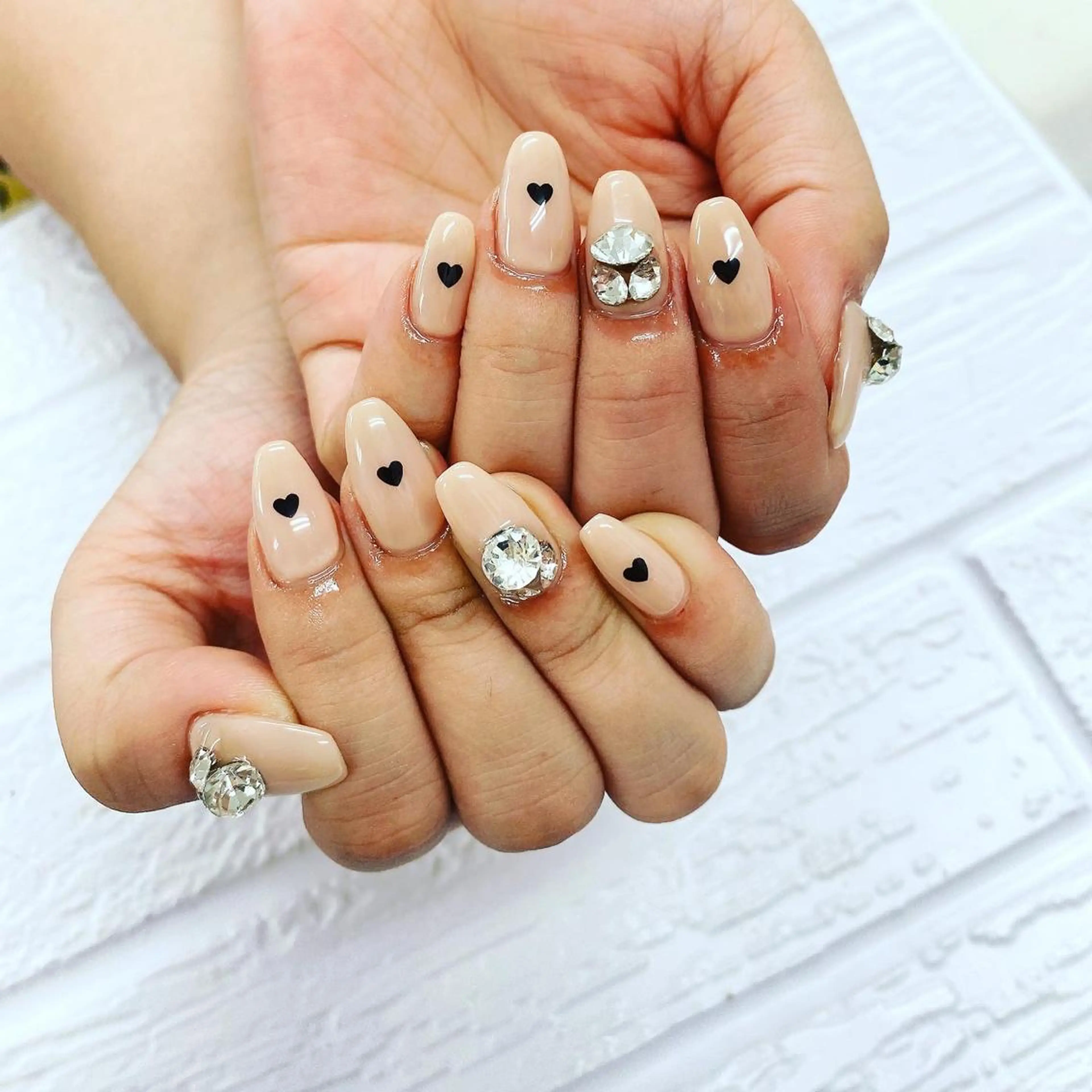 ネイル アートネイル ハート シンプルネイル N._._.claw[エヌクロー]所属・N._._. clawのネイルデザイン