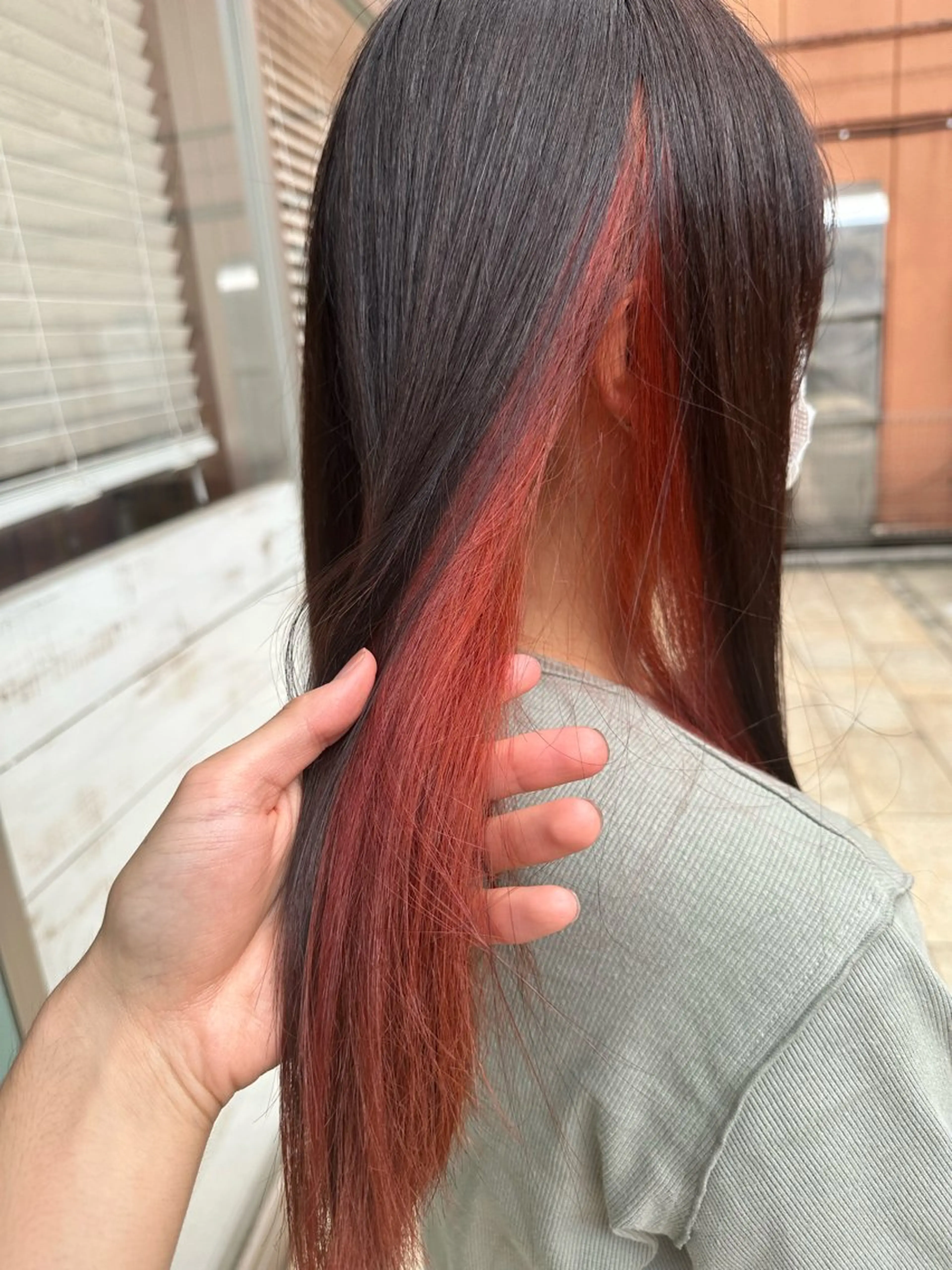 ロング カラー ROIS渋谷【ロイス】所属・高橋大樹/ブリーチ/ ミルクティーベージュのヘアスタイル