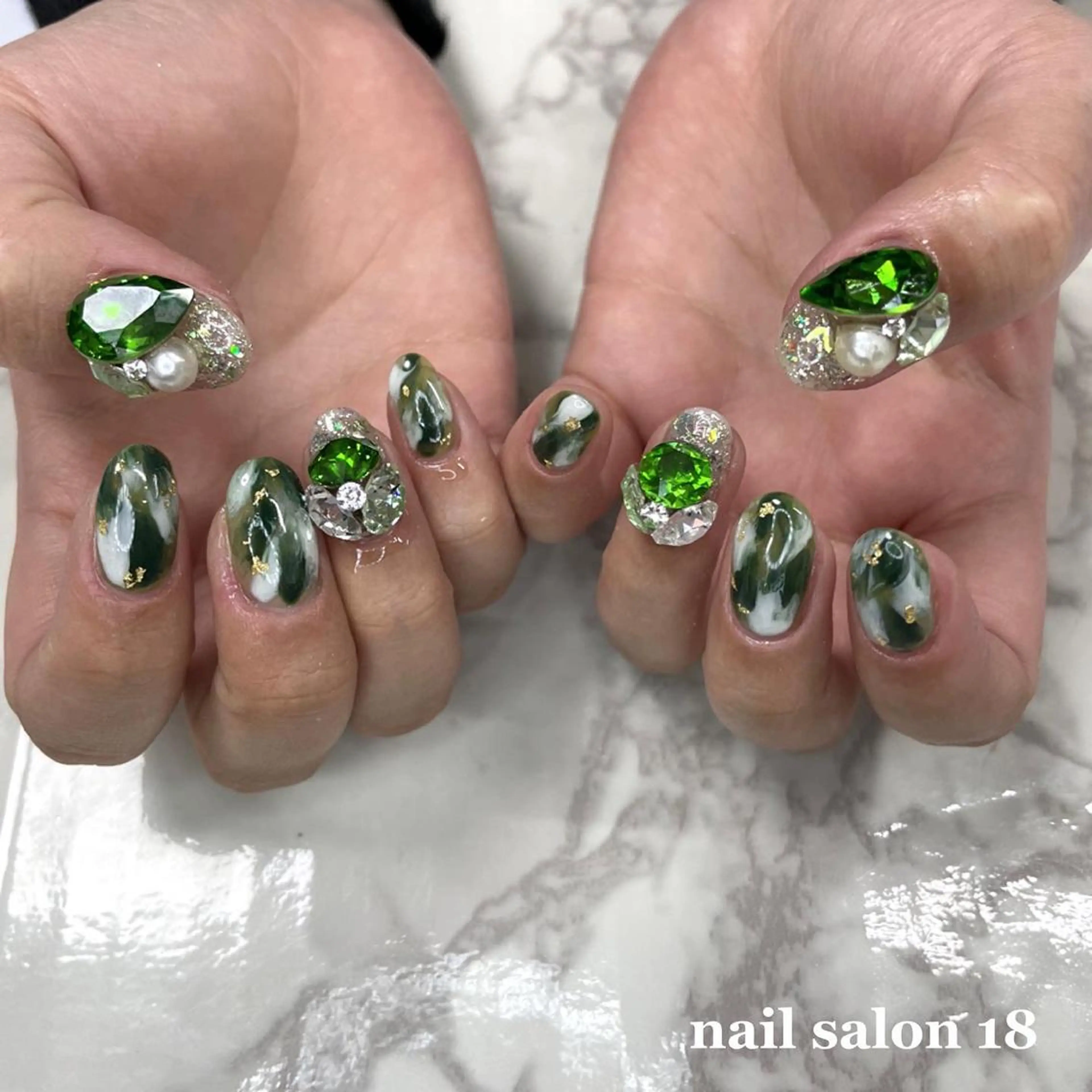 ネイル 持ち込み ハンドネイル nail salon 18.のネイルデザイン