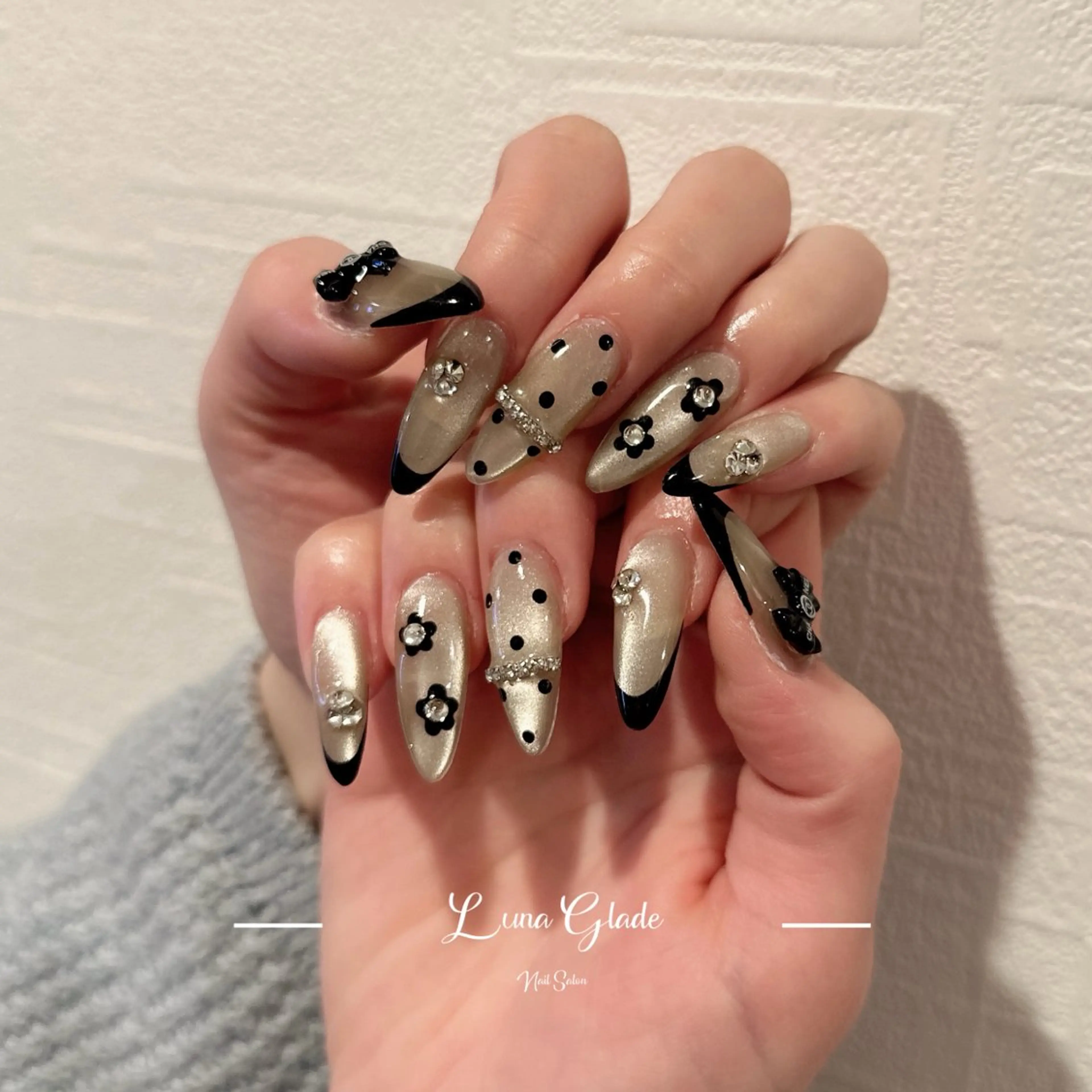 パーマ ハンドネイル Luna Glade Nail Salon所属・Luna Gladeのネイルデザイン