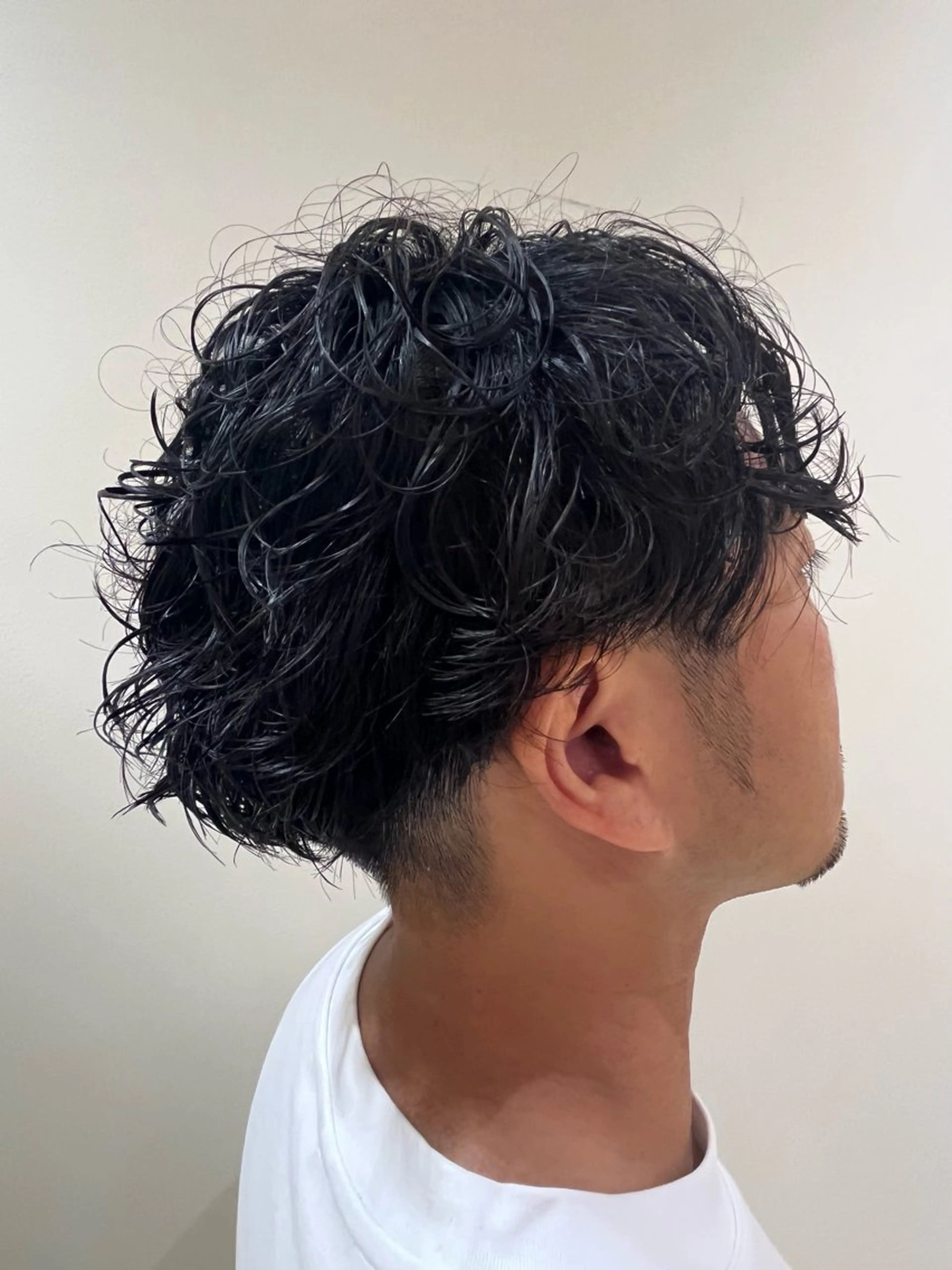 ショート パーマ メンズ メンズパーマ ツーブロック スパイラルパーマ 吉澤 杏美のヘアスタイル