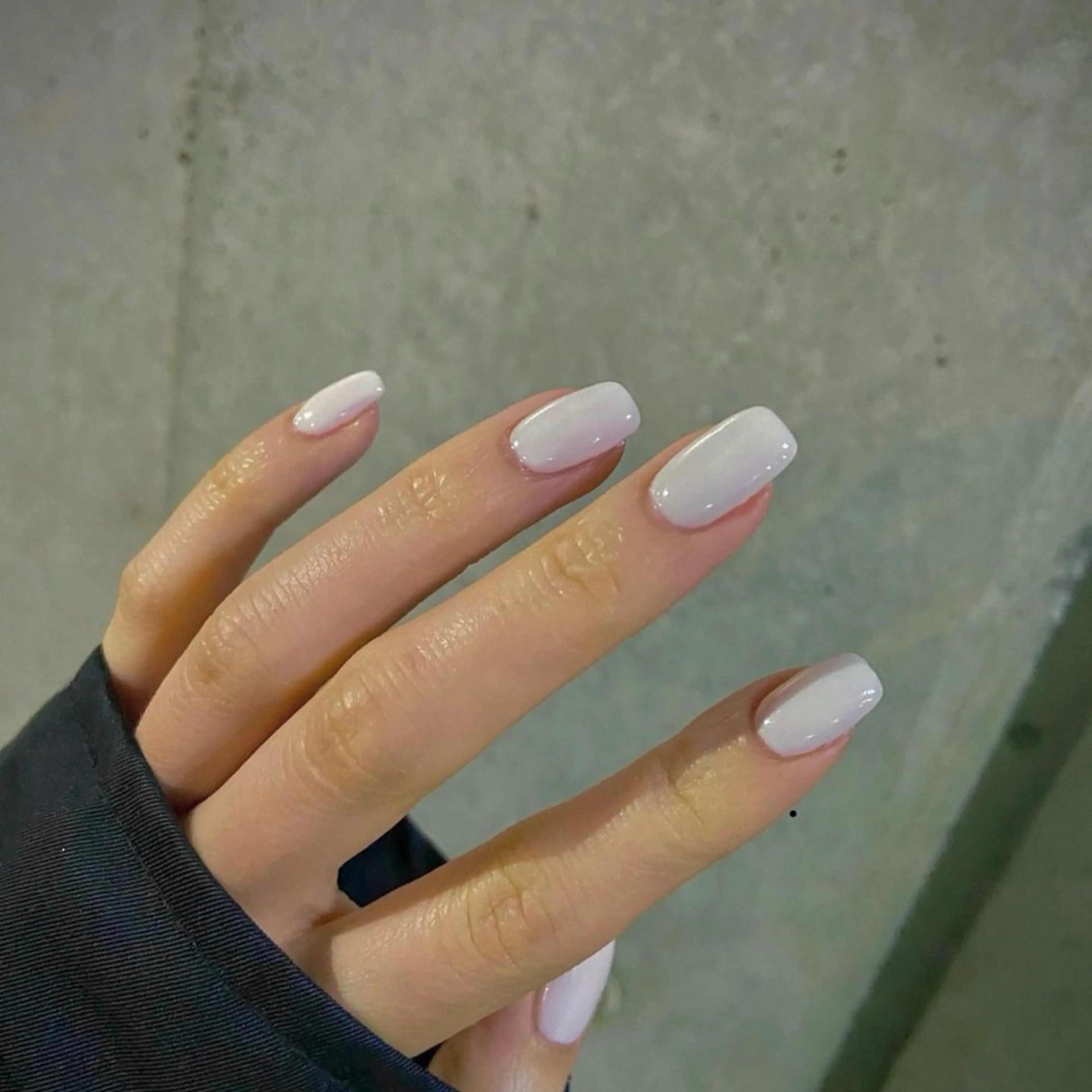 ネイル ワンカラーネイル ホワイト ハンドネイル iDoll Nail所属・Nailist Mihoのネイルデザイン
