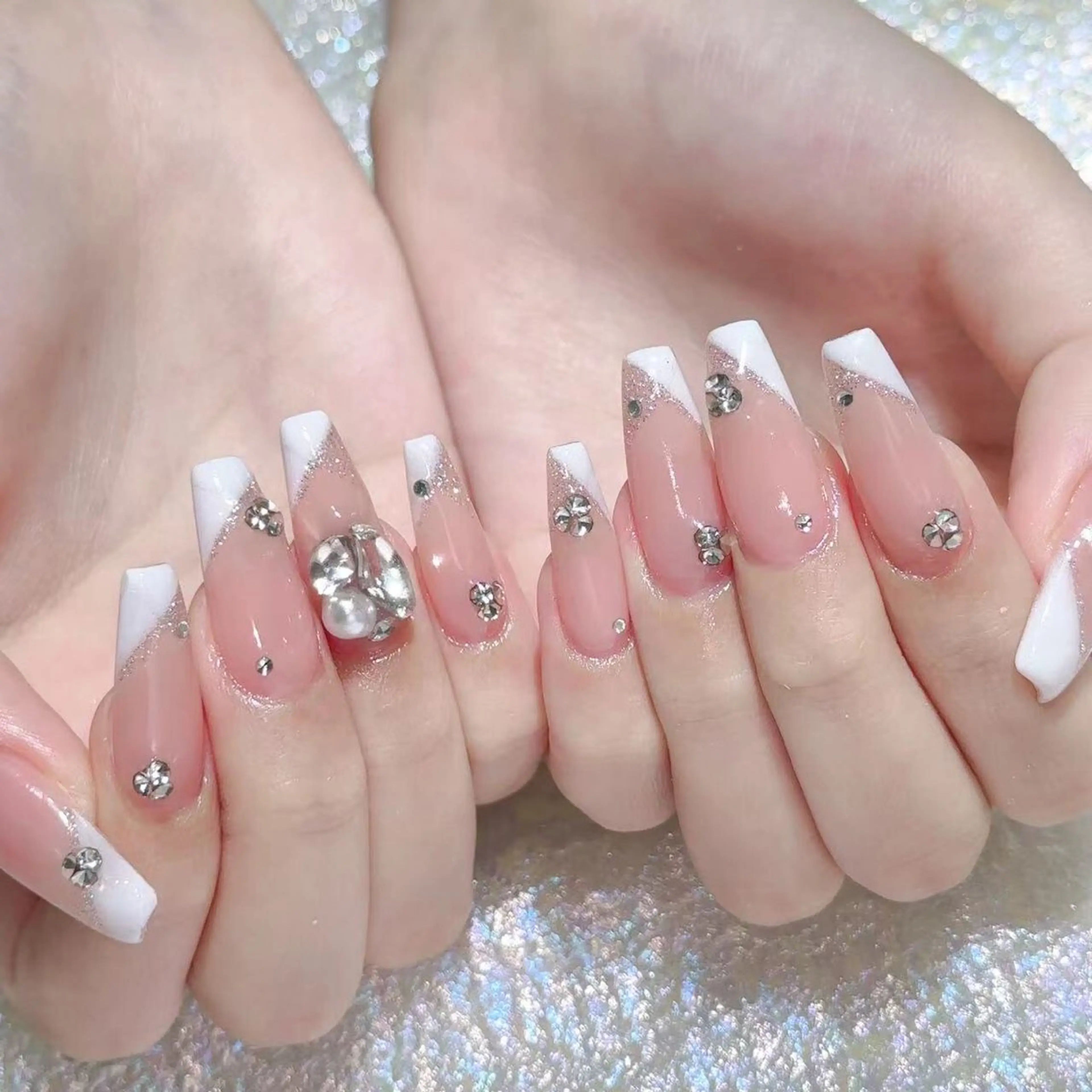 ネイル ハンドネイル Queens ひなのネイルデザイン