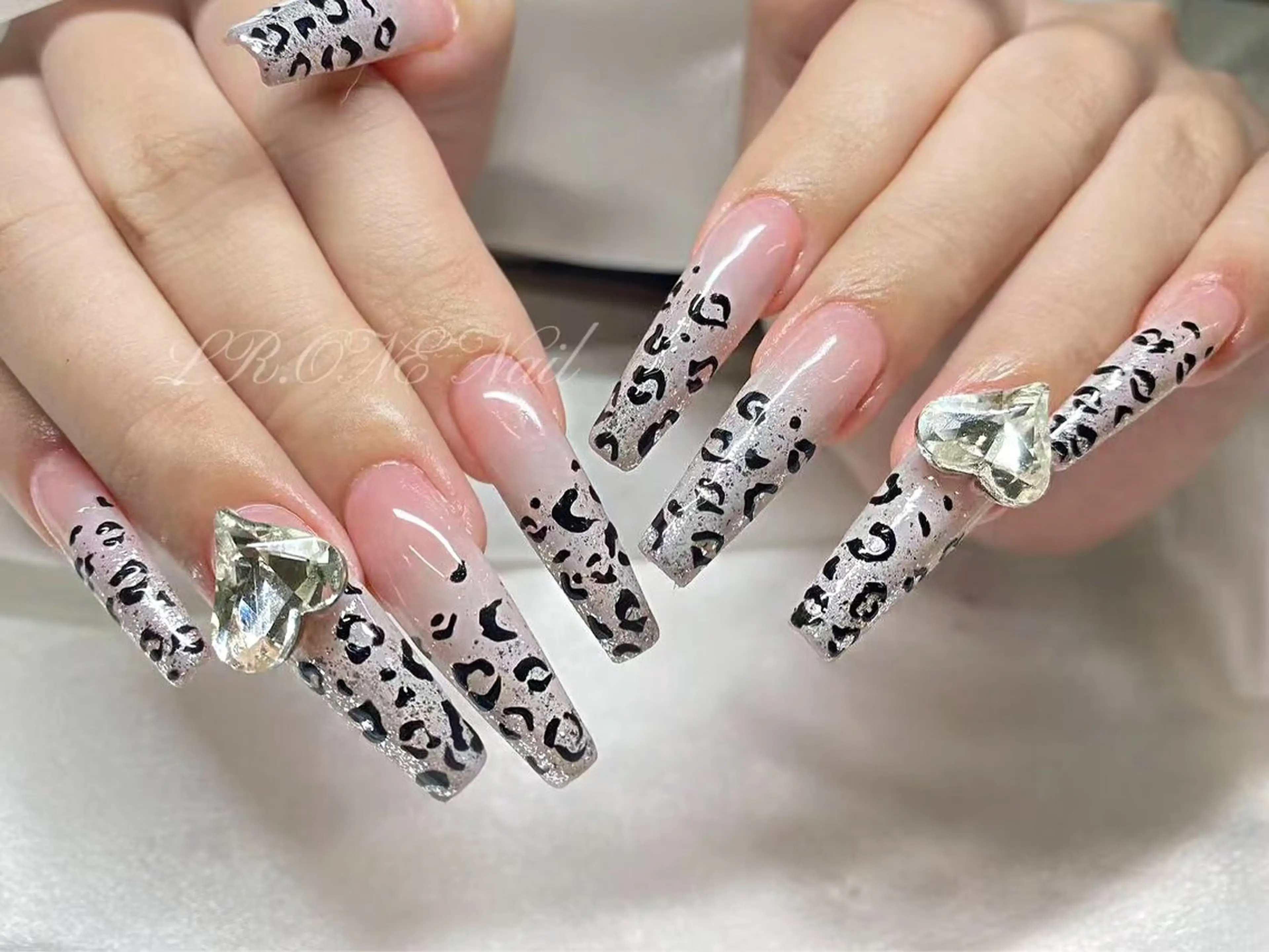 ネイル LR.ONE ヨウのネイルデザイン