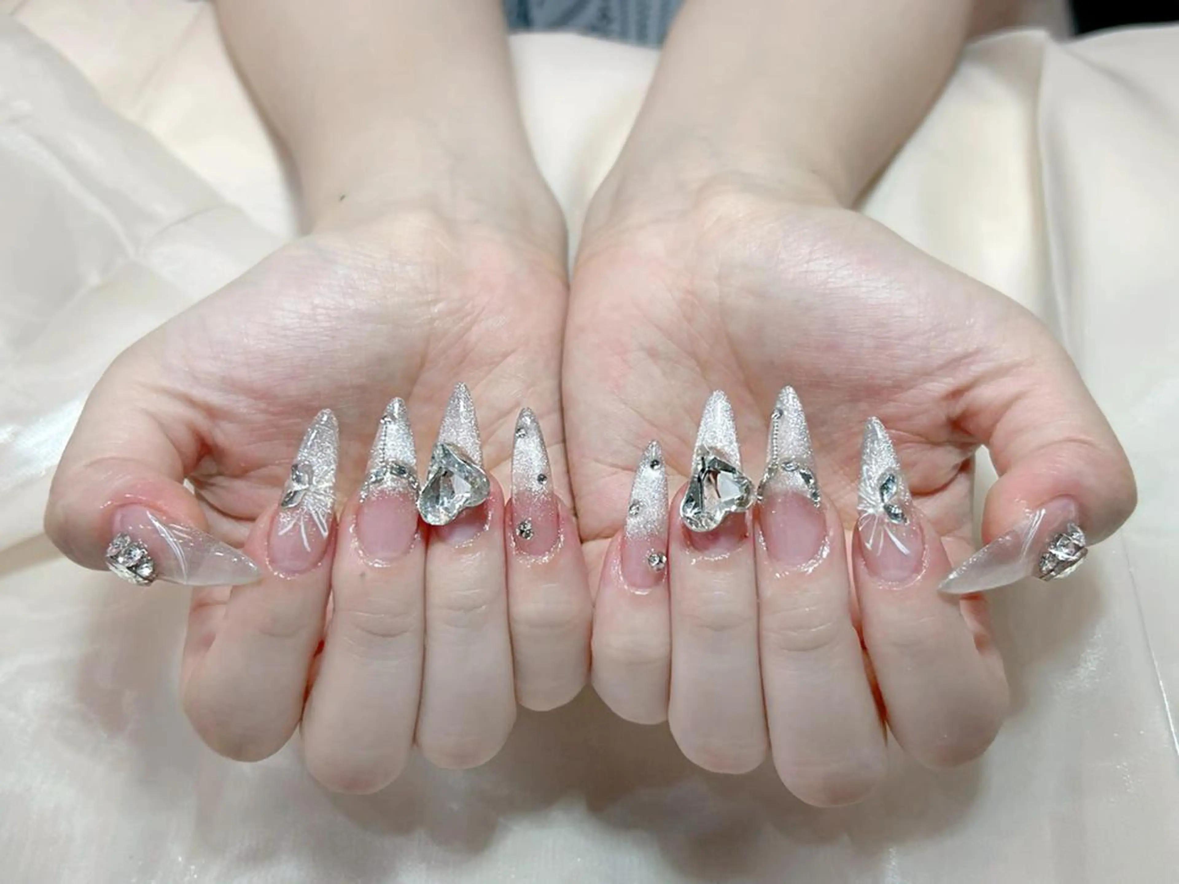 ネイル VIVIAN リサのネイルデザイン