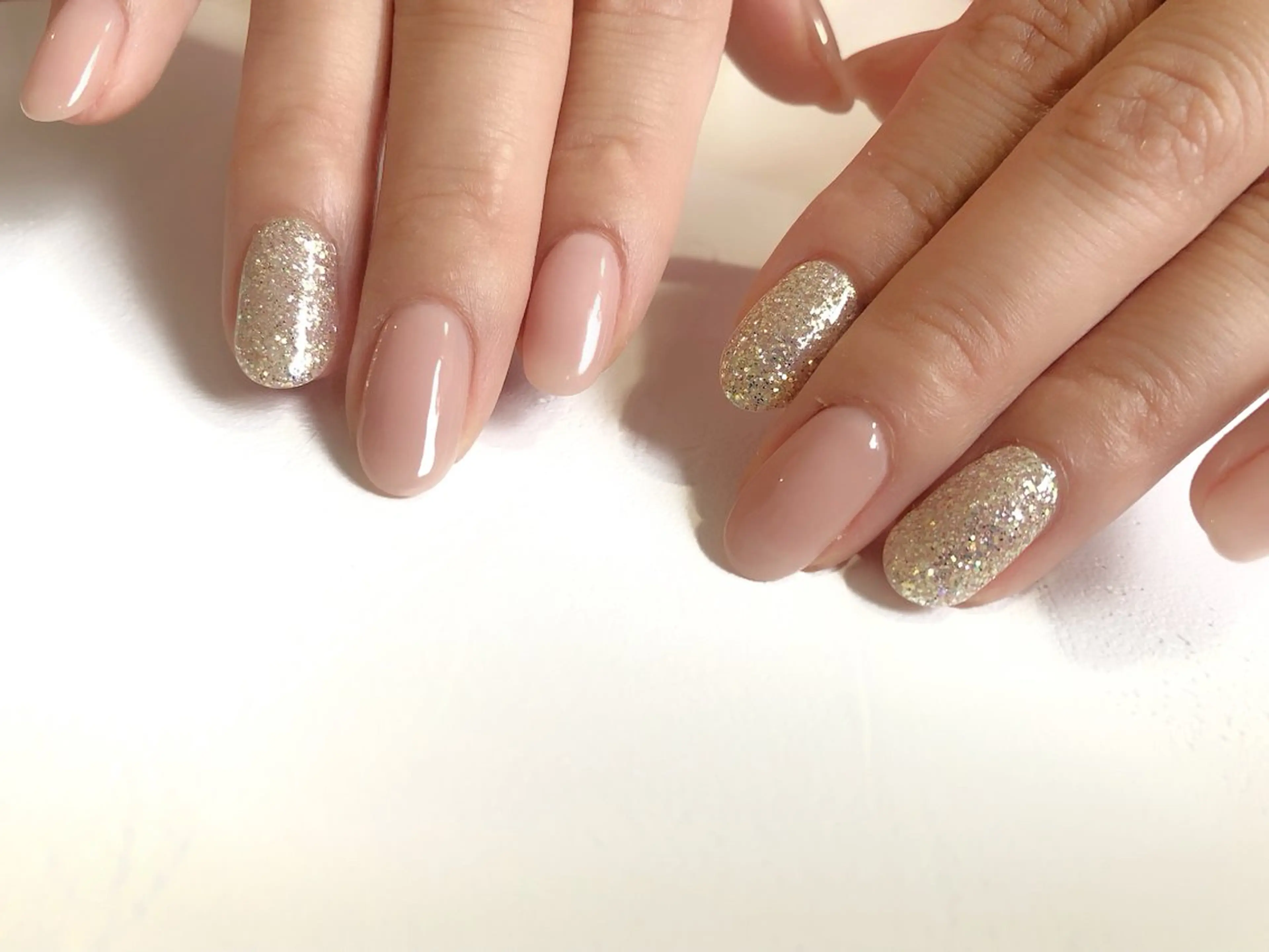 ✨オフ込✨ハンドorフットジェルネイル💅🩷ワンカラーorラメグラ🩷お好きなお色お選び頂けます◎の写真