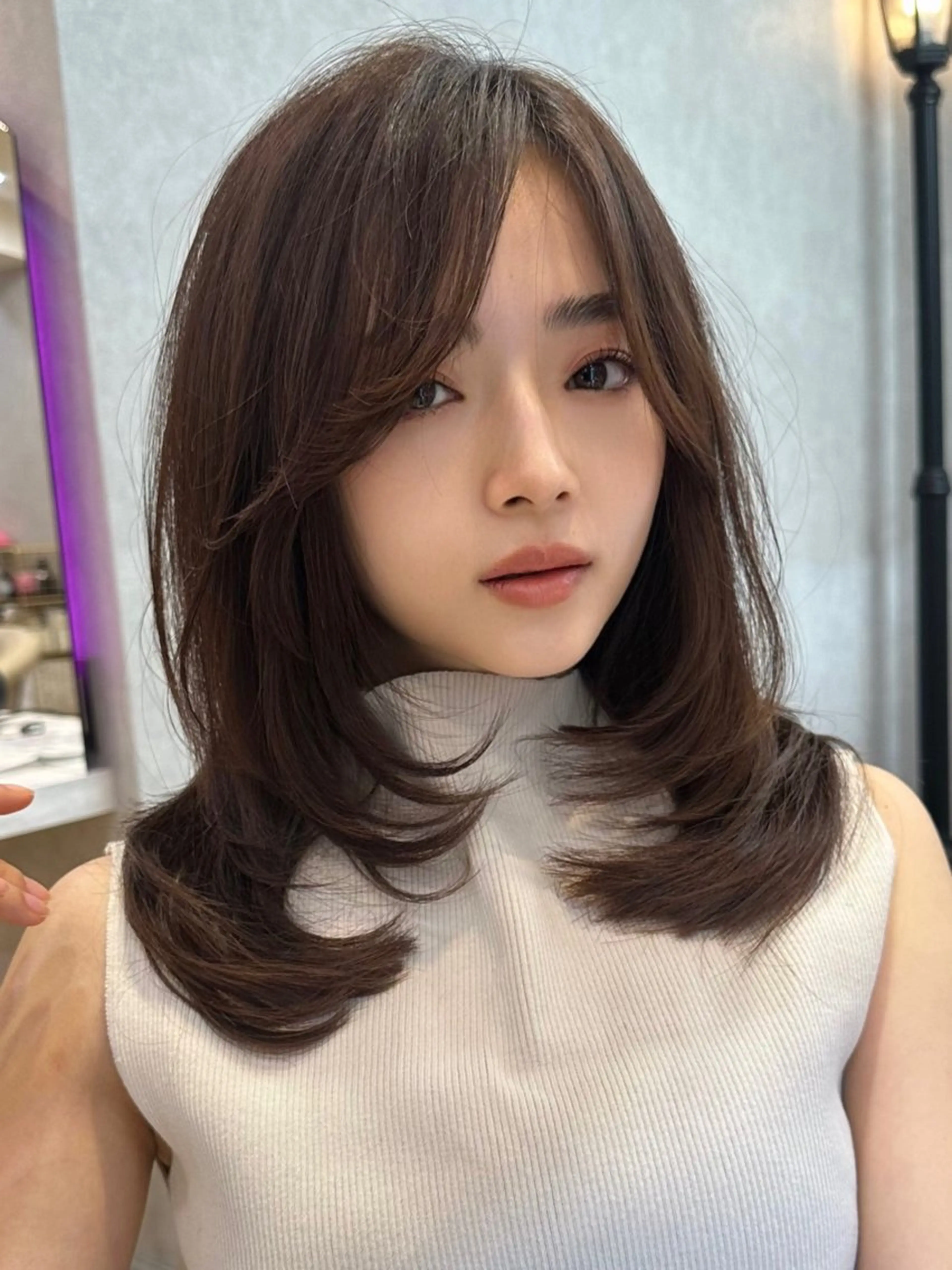 ミディアム 顔周りカット 韓国風ヘア レイヤーカット ウルフカット カット ヘアカラー トリートメント ヘアセット 銀座副店長/レイヤー /韓国ヘア/髪質改善のヘアスタイル
