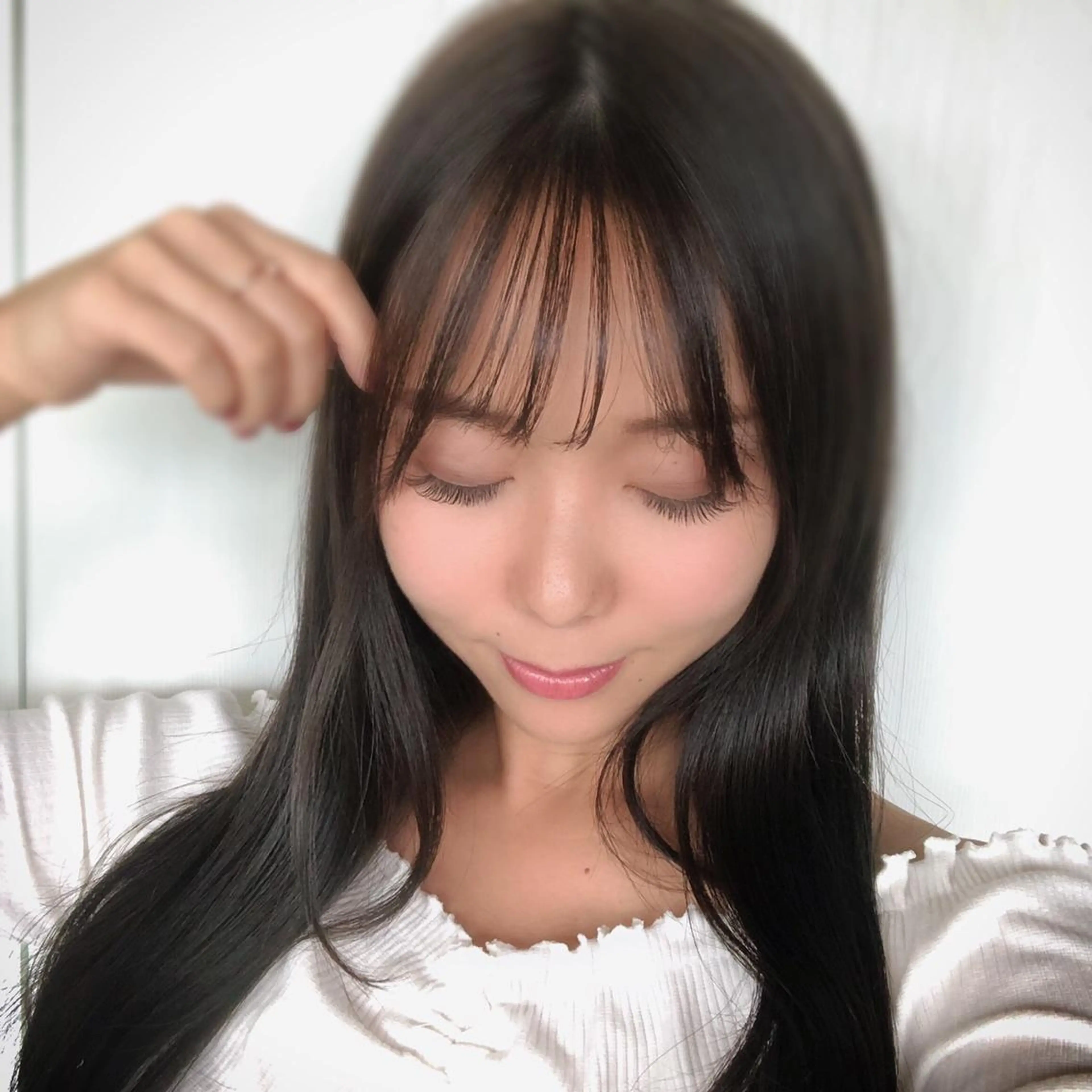 セミロング シースルーバング 武田涼レイヤーカット 髪質改善×縮毛矯正のヘアスタイル