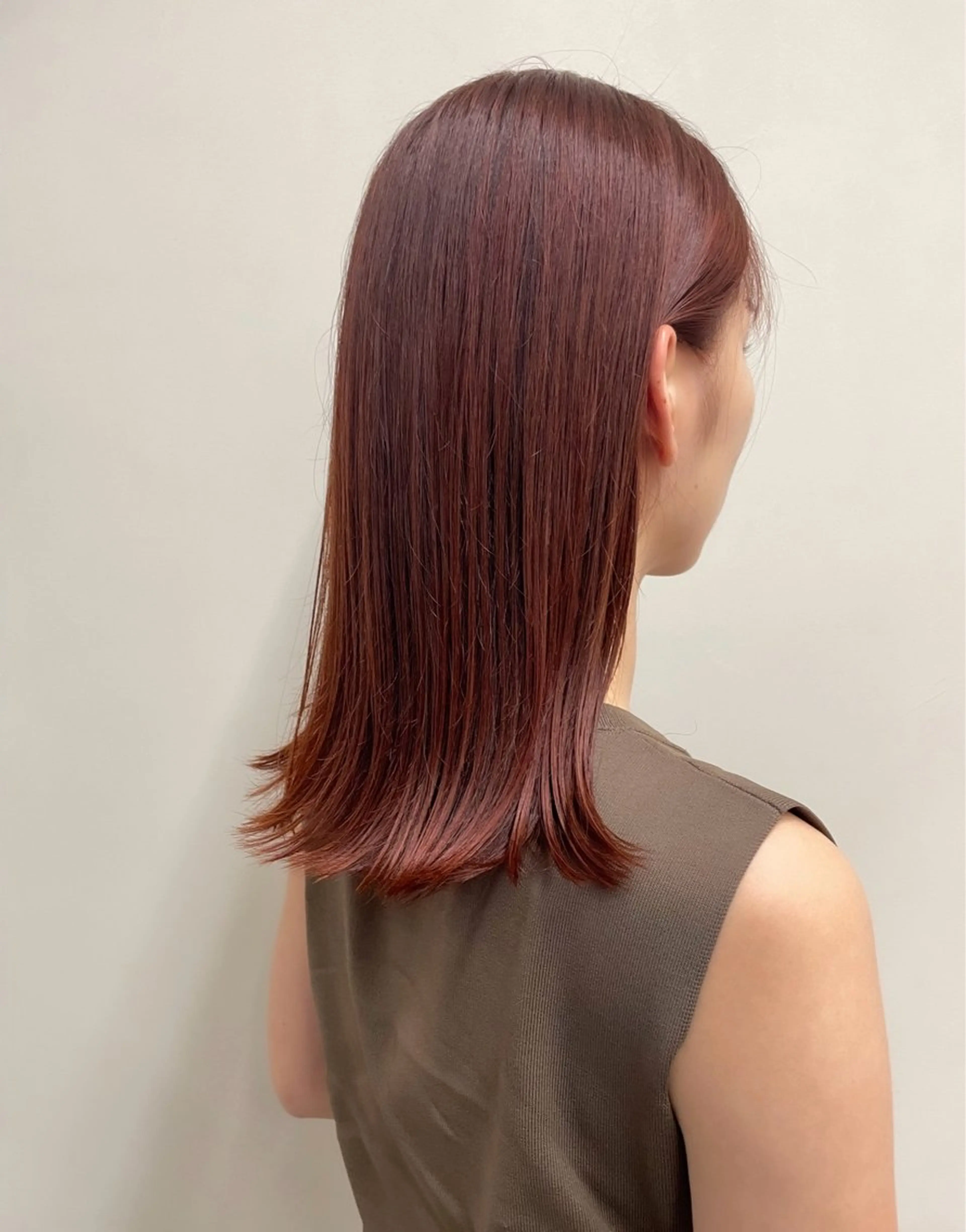 ミディアム カラー 谷岡 聖花 /切りっぱなしボブのヘアスタイル