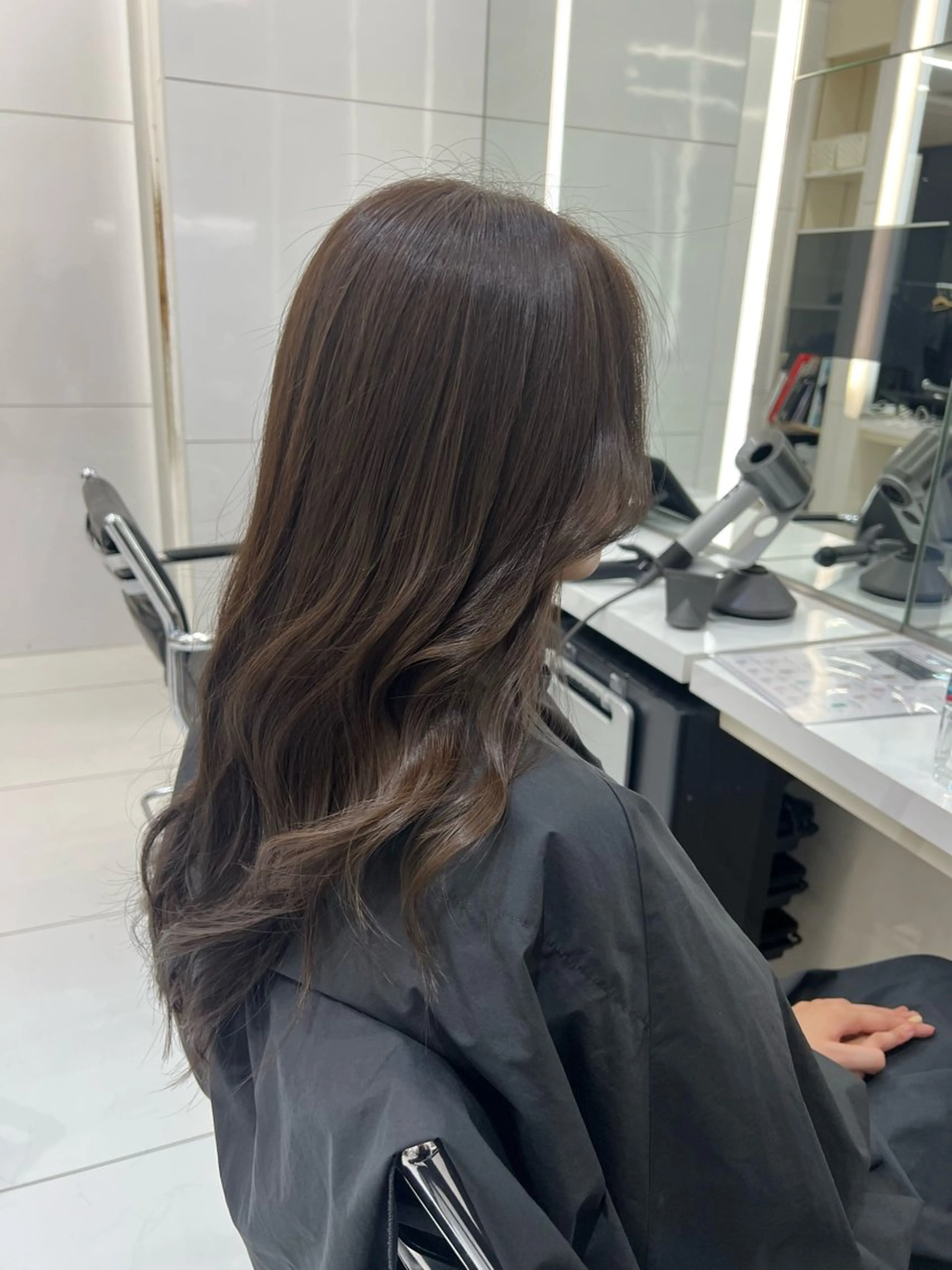ロング カラー ハッタ ミクのヘアスタイル