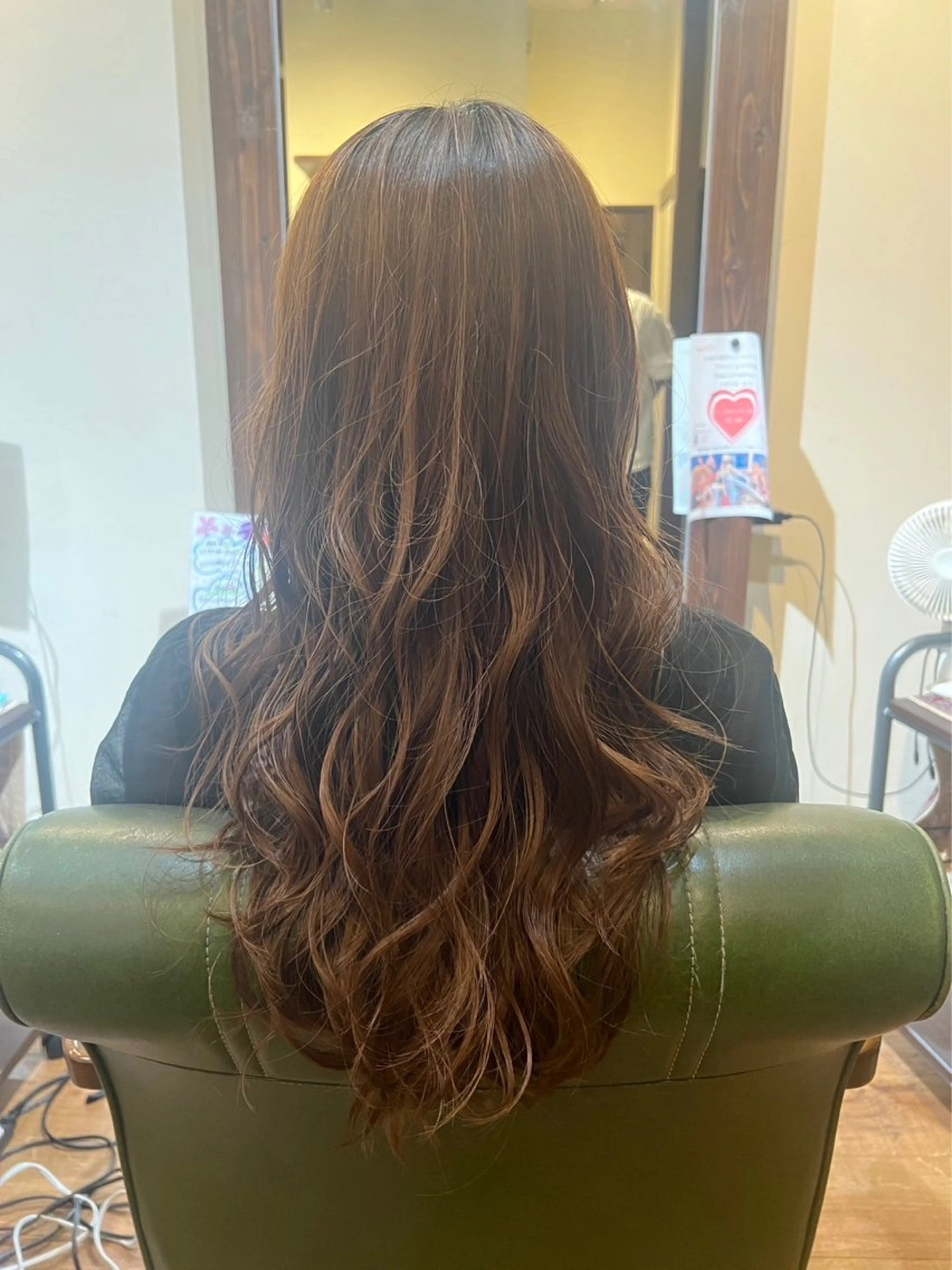 ヘアアレンジ Luster Friends所属・まゆ | 艶カラー | ストレートのヘアスタイル