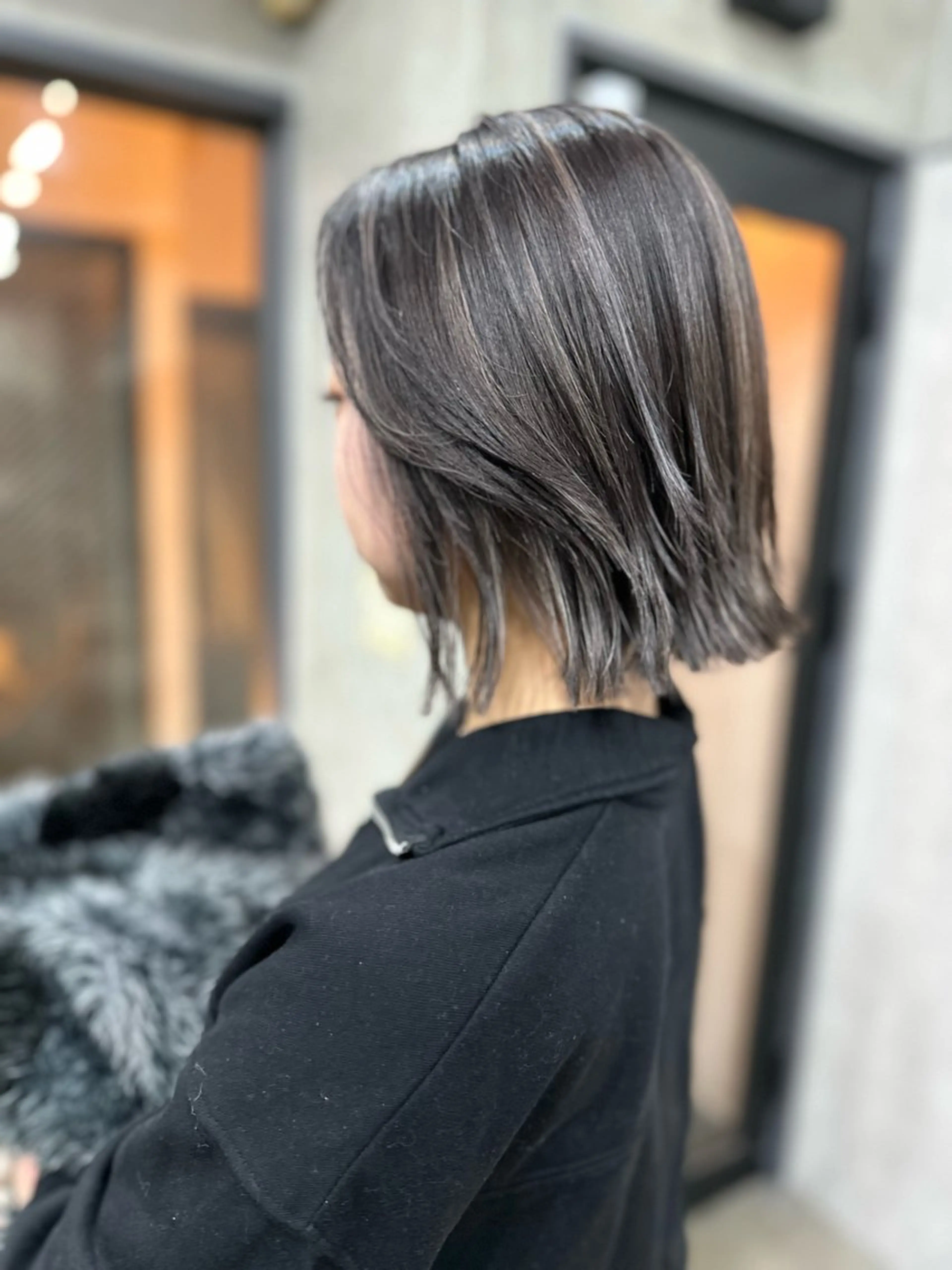 ショート カラー ハイライトカラー ハイライト AIRI layer cut hairのヘアスタイル