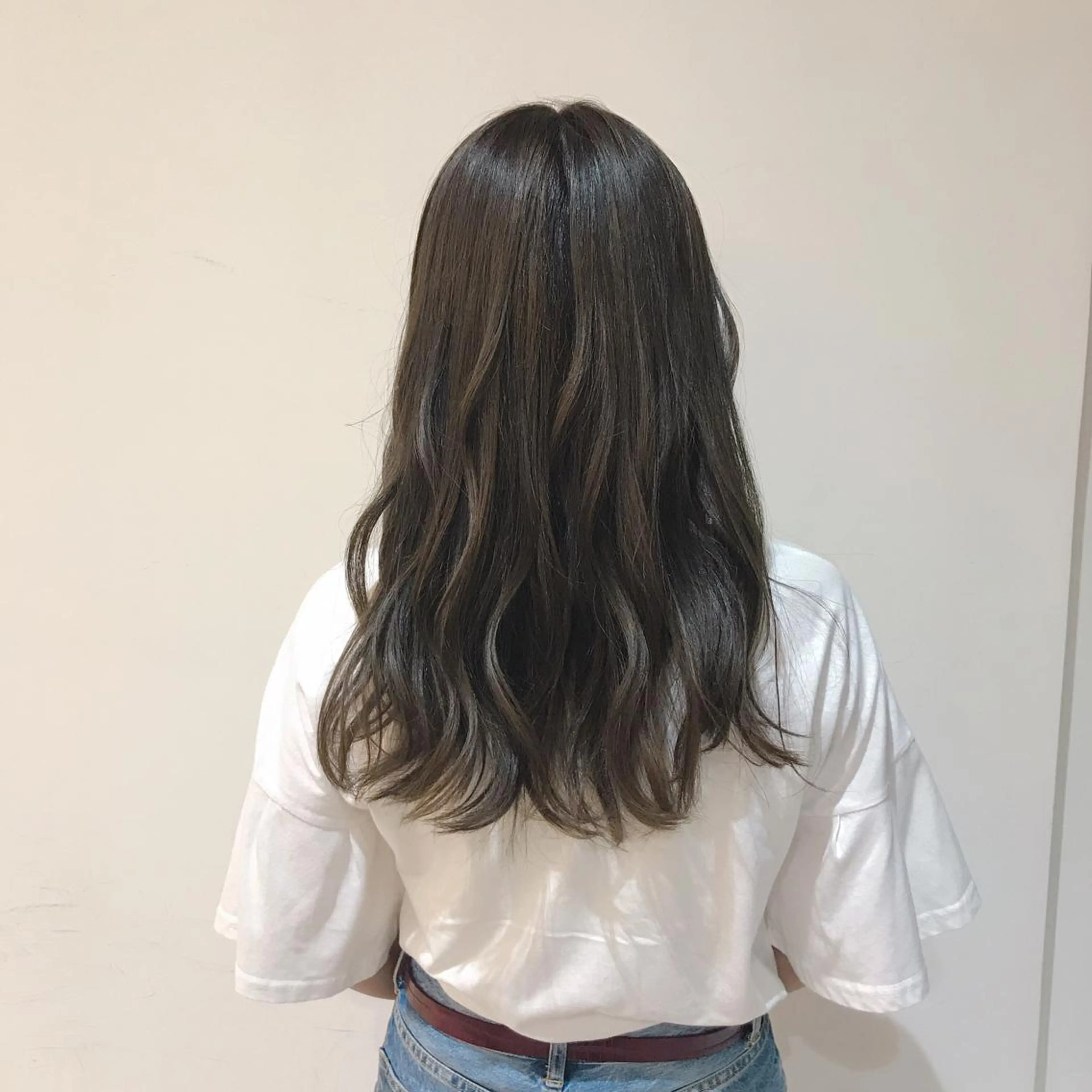 ロング カラー ブリーチ グレージュ ラベンダーカラー 大人お洒落女子❤︎ Ayakoのヘアスタイル