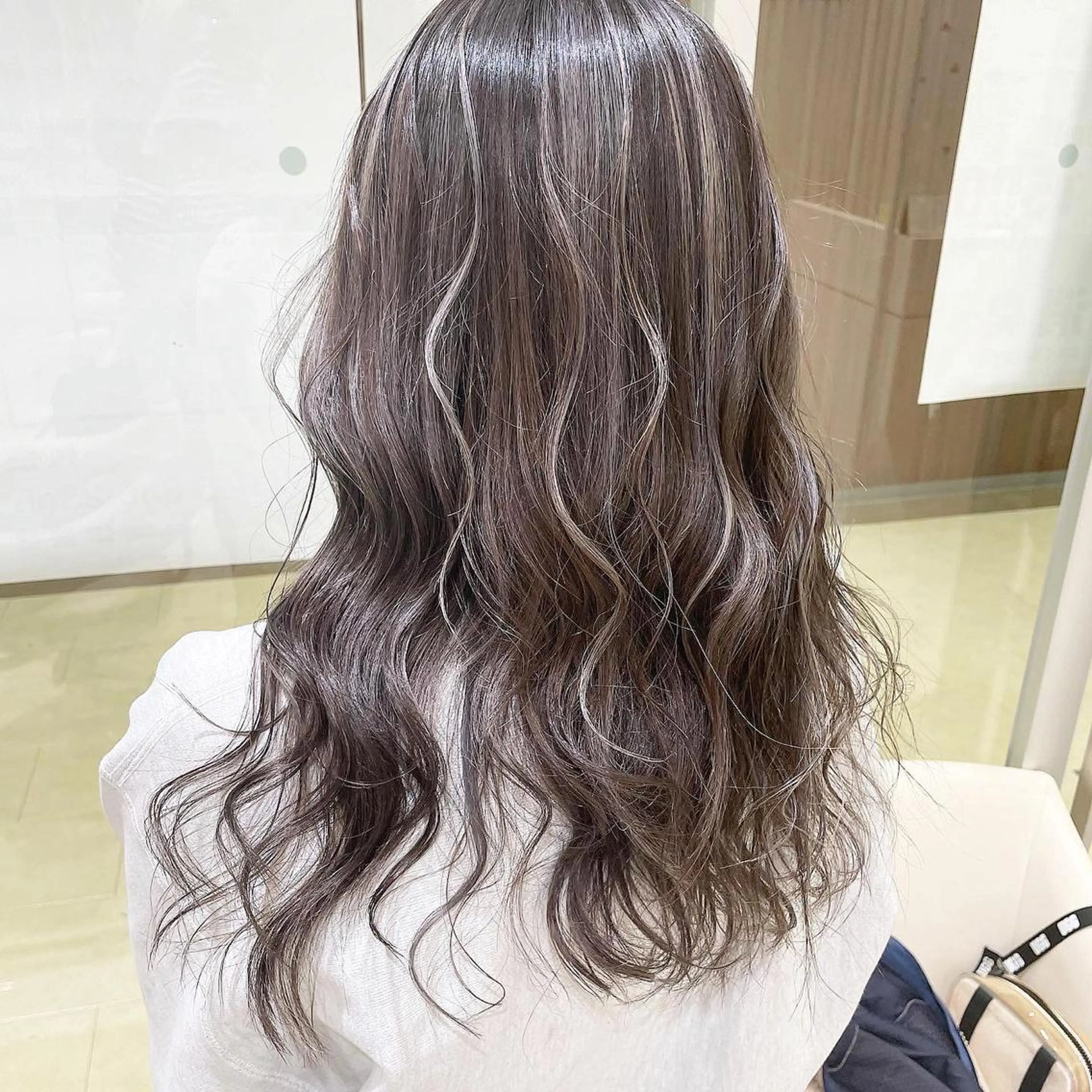 カラー ご新規様限定クーポン あります　桂口　烈闘のヘアスタイル