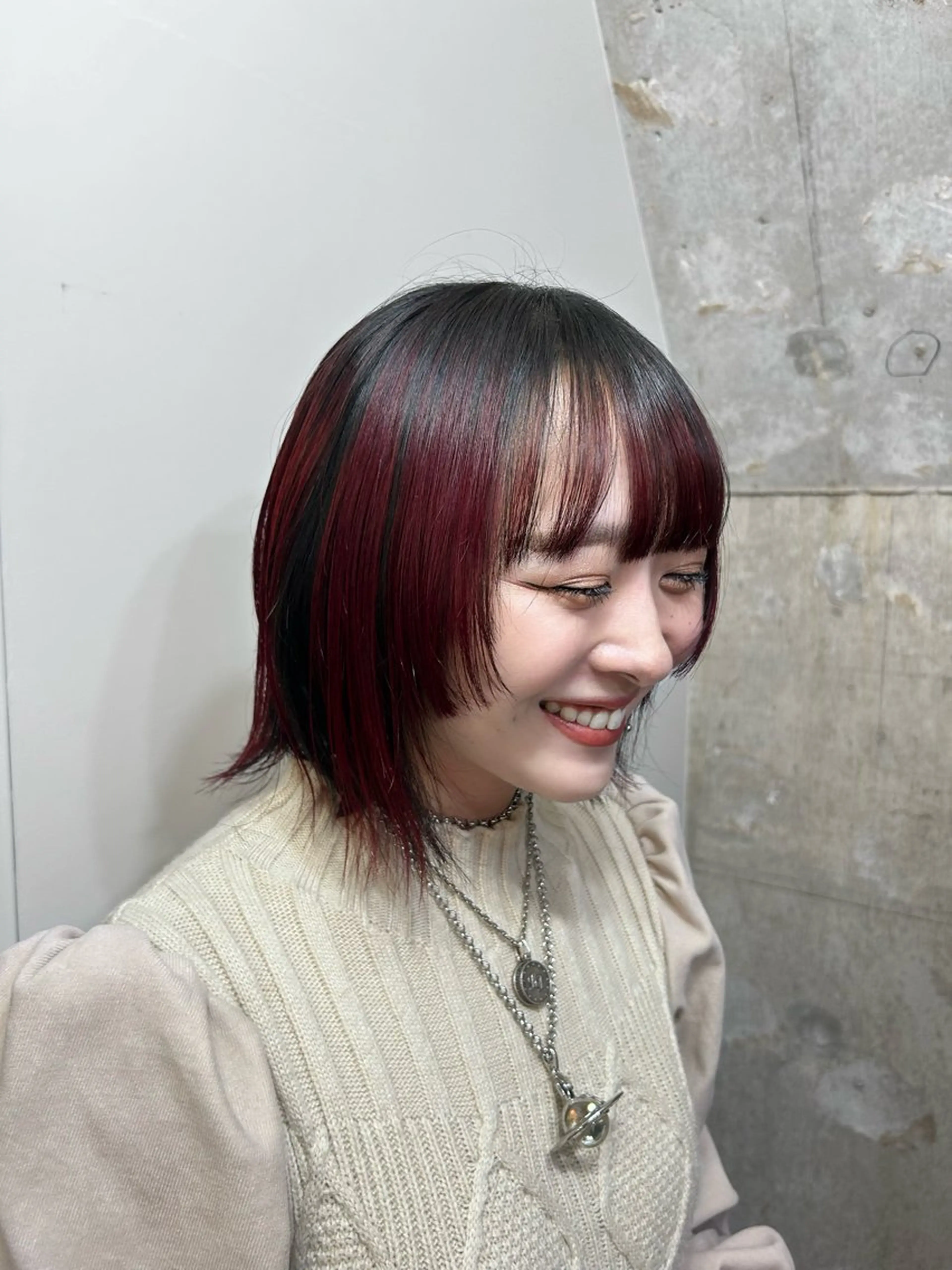 ミディアム カラー ブリーチ 𝙱𝙻𝙴𝙽 𝚋𝚢 𝚍𝚘𝚝.所属・🤍BLEN 窓🤍のヘアスタイル