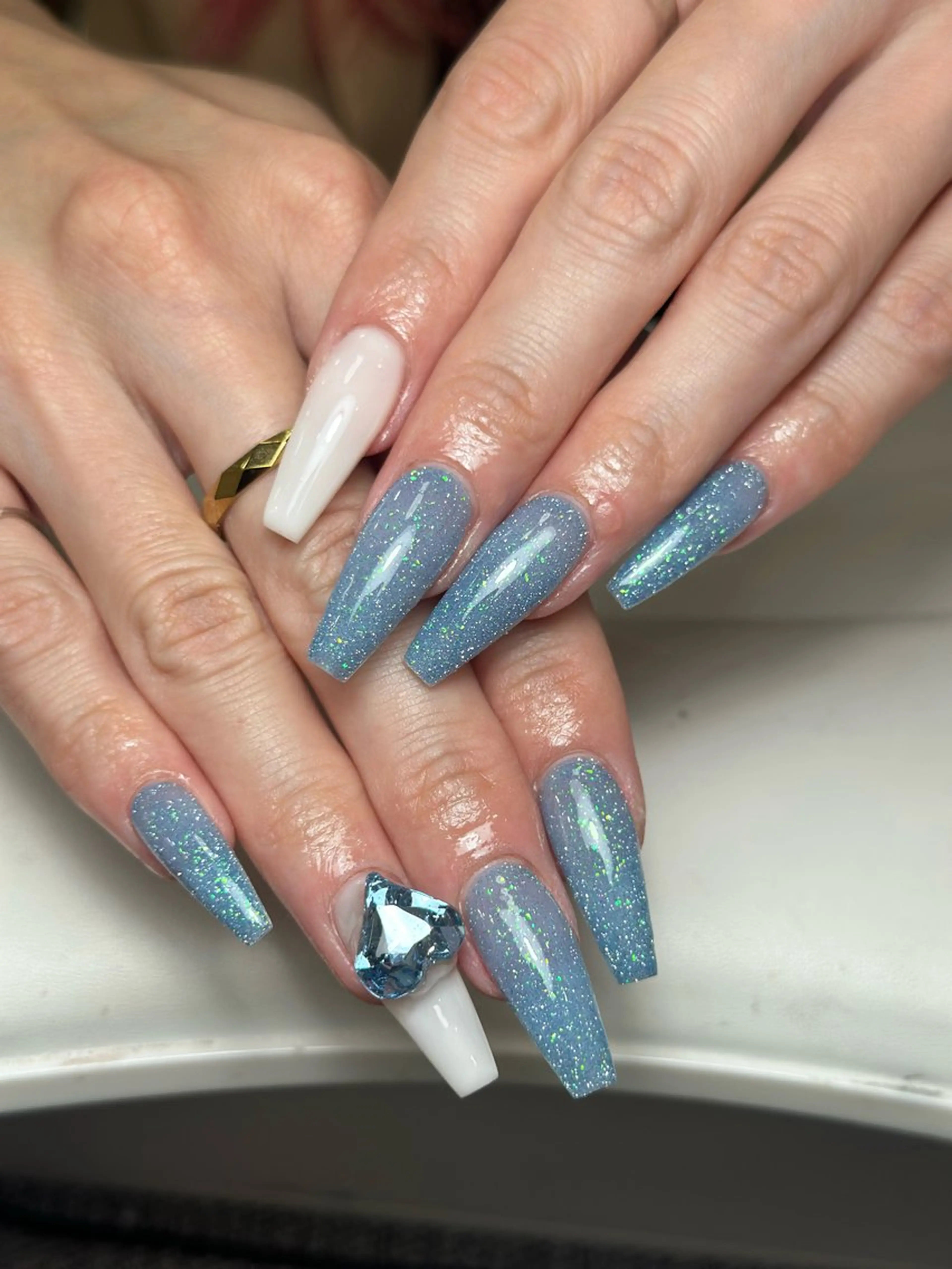 ネイル フレンチネイル グラデーション 韓国ネイル マグネットネイル シンプルネイル ハンドネイル CoMo Nail Studio所属・CoMo Nailのネイルデザイン