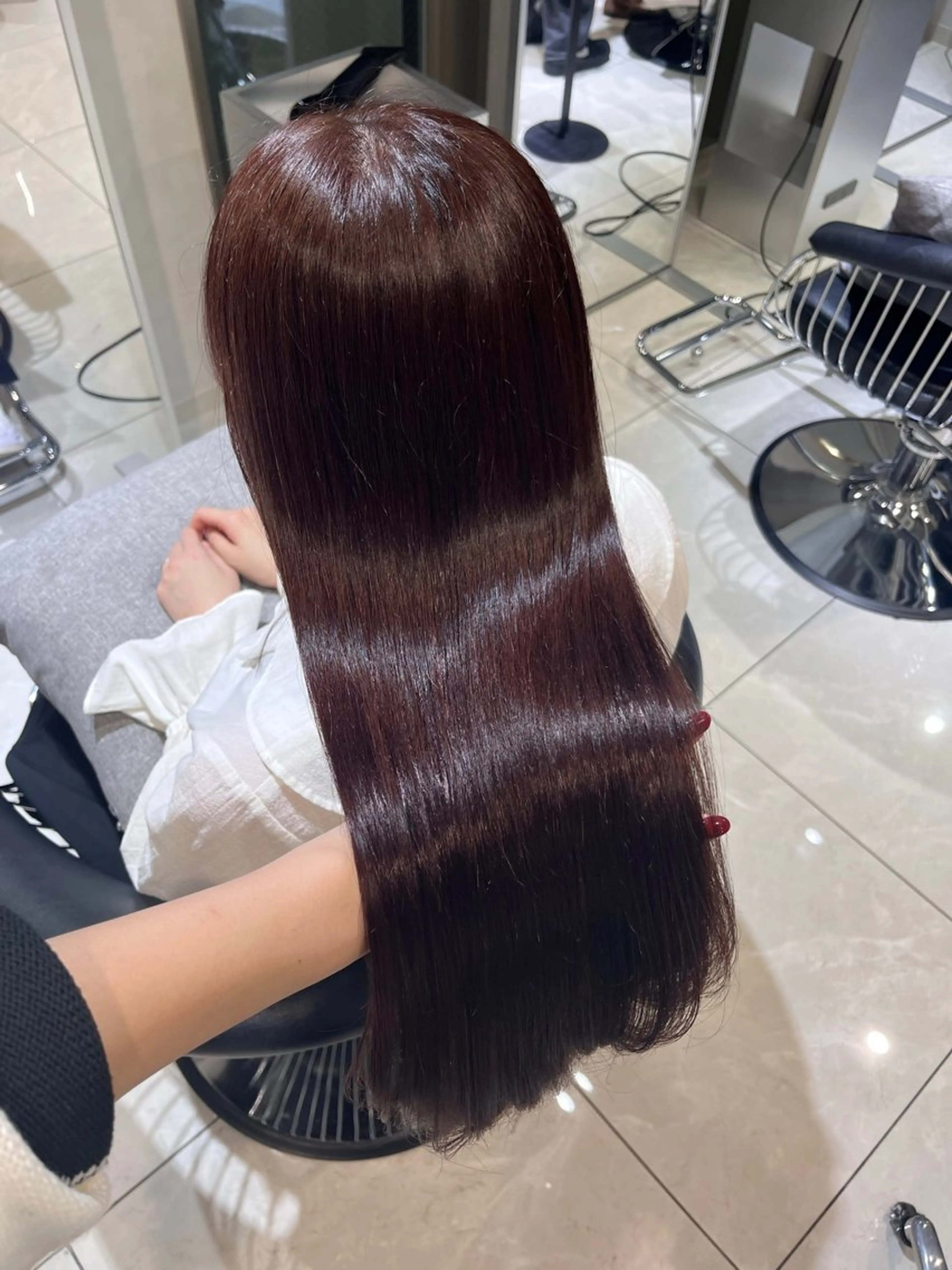 ロング カラー ボルドーカラー ブラウンカラー MITSUKI🤍 モテ髪×韓国レイヤーのヘアスタイル