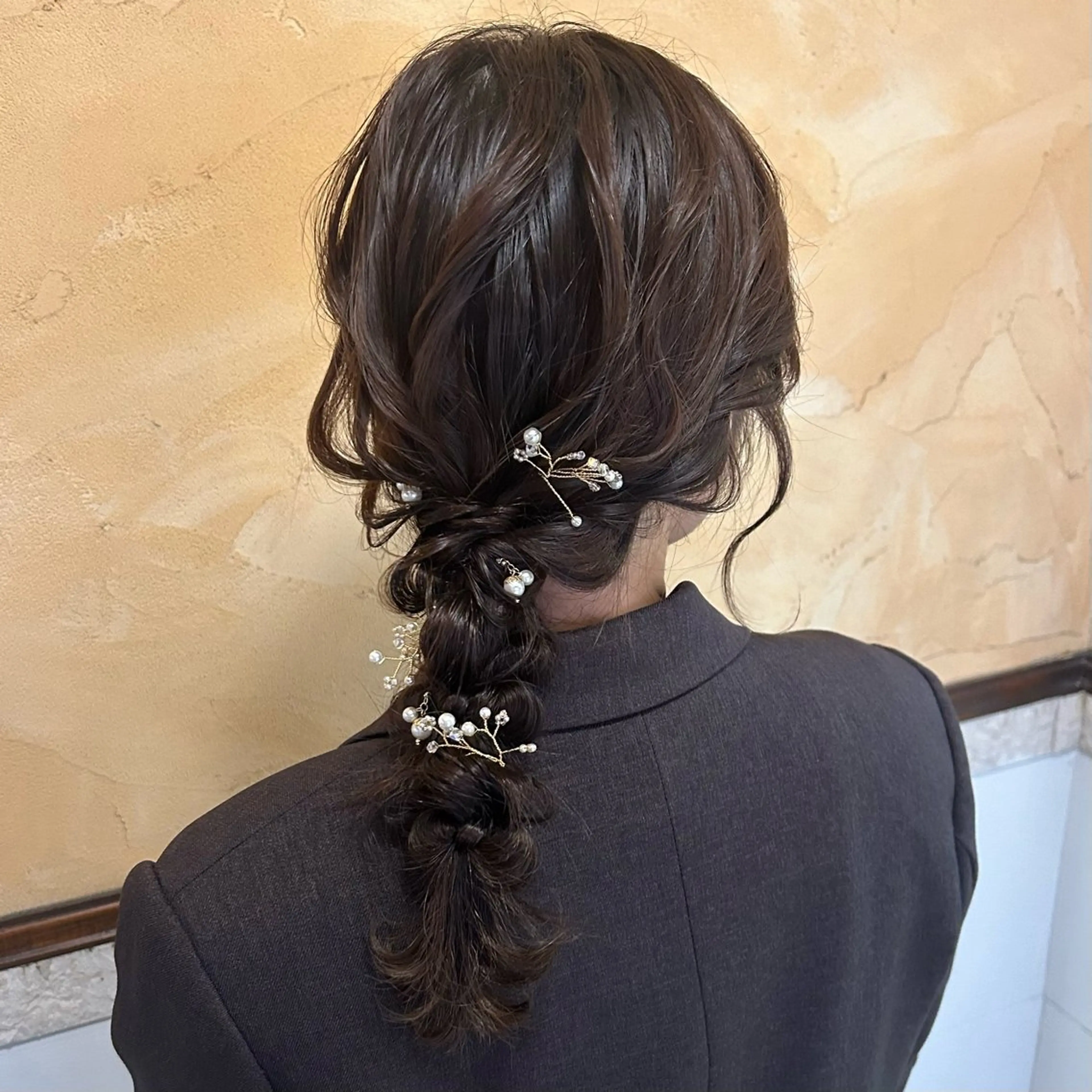 ロング ボブ くびれヘア 顔周りカット 髪質改善 韓国風ヘア ヘアセット ブリーチなしベージュ /ヘアセット/ミユのヘアスタイル