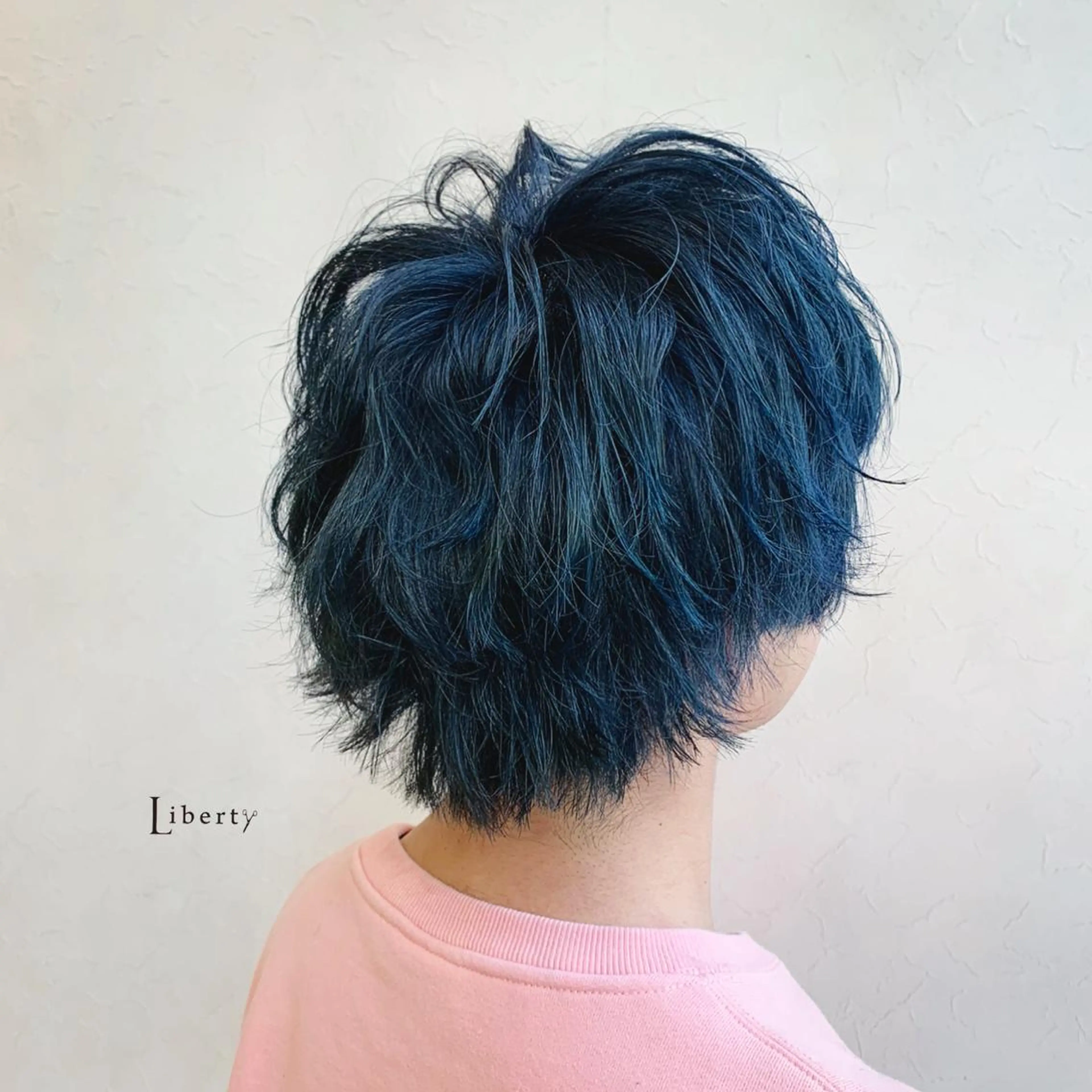 ミディアム カラー メンズ ブルーカラー ヘアカラー トリートメント Liberty 店長 TAJIMAのヘアスタイル