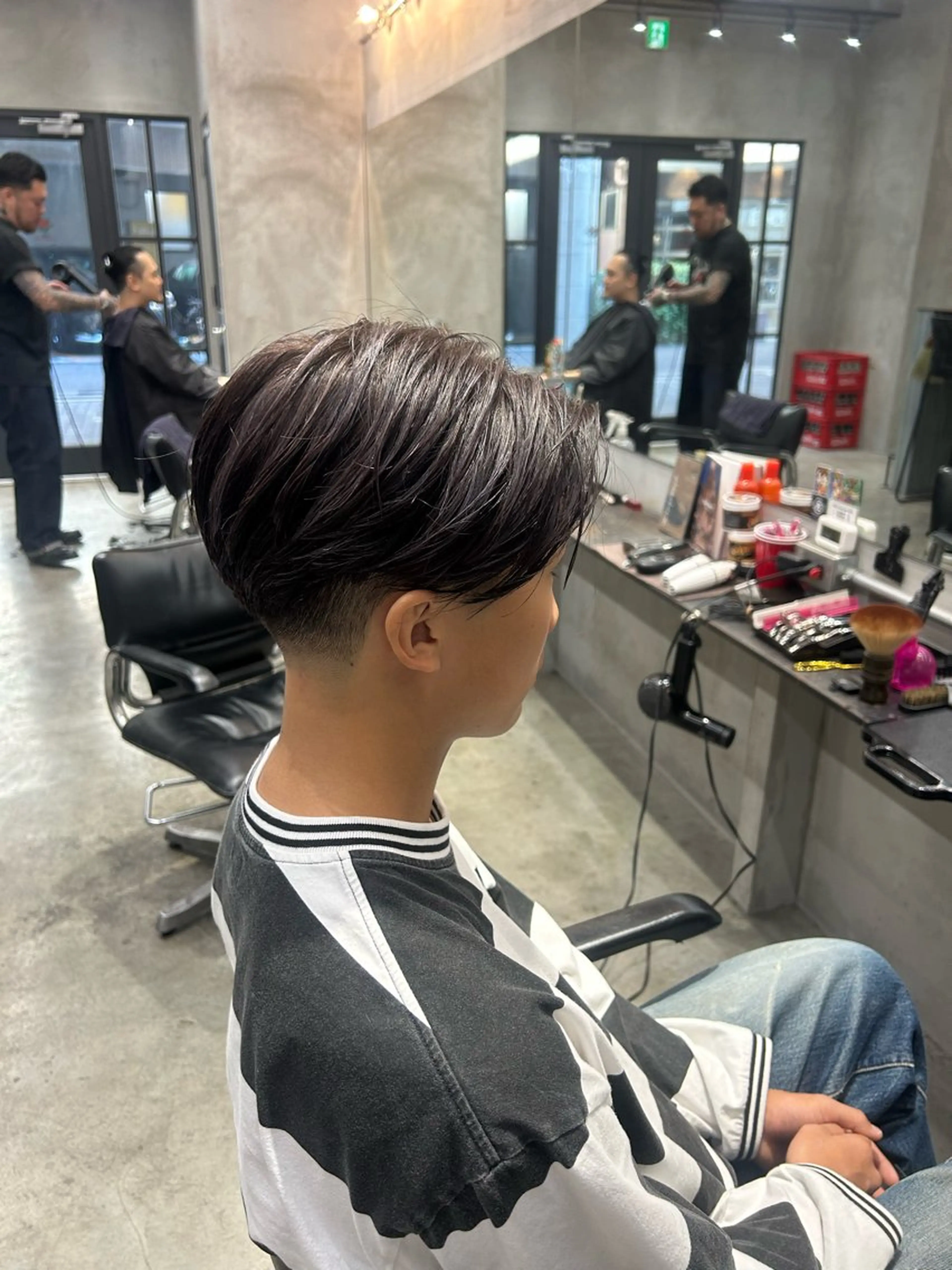 ミディアム メンズ フェードカット メンズハイライト ハイライト 【明大前フェード/ メンズパーマ/岳】のヘアスタイル