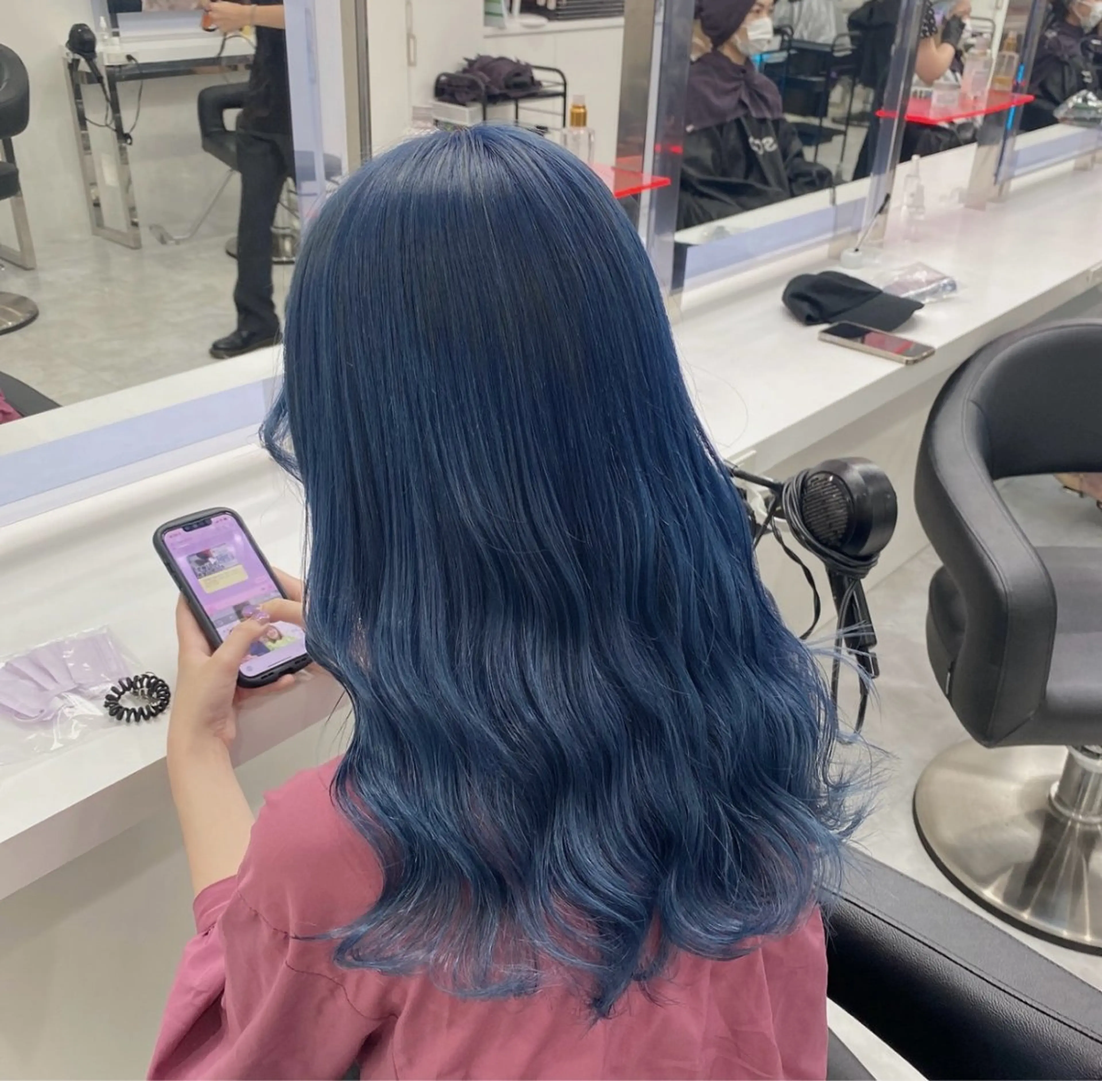 セミロング カラー ヘアアレンジ ヘアカラー トリートメント 🩵ダメージレス艶感 ハイトーン🩷のヘアスタイル