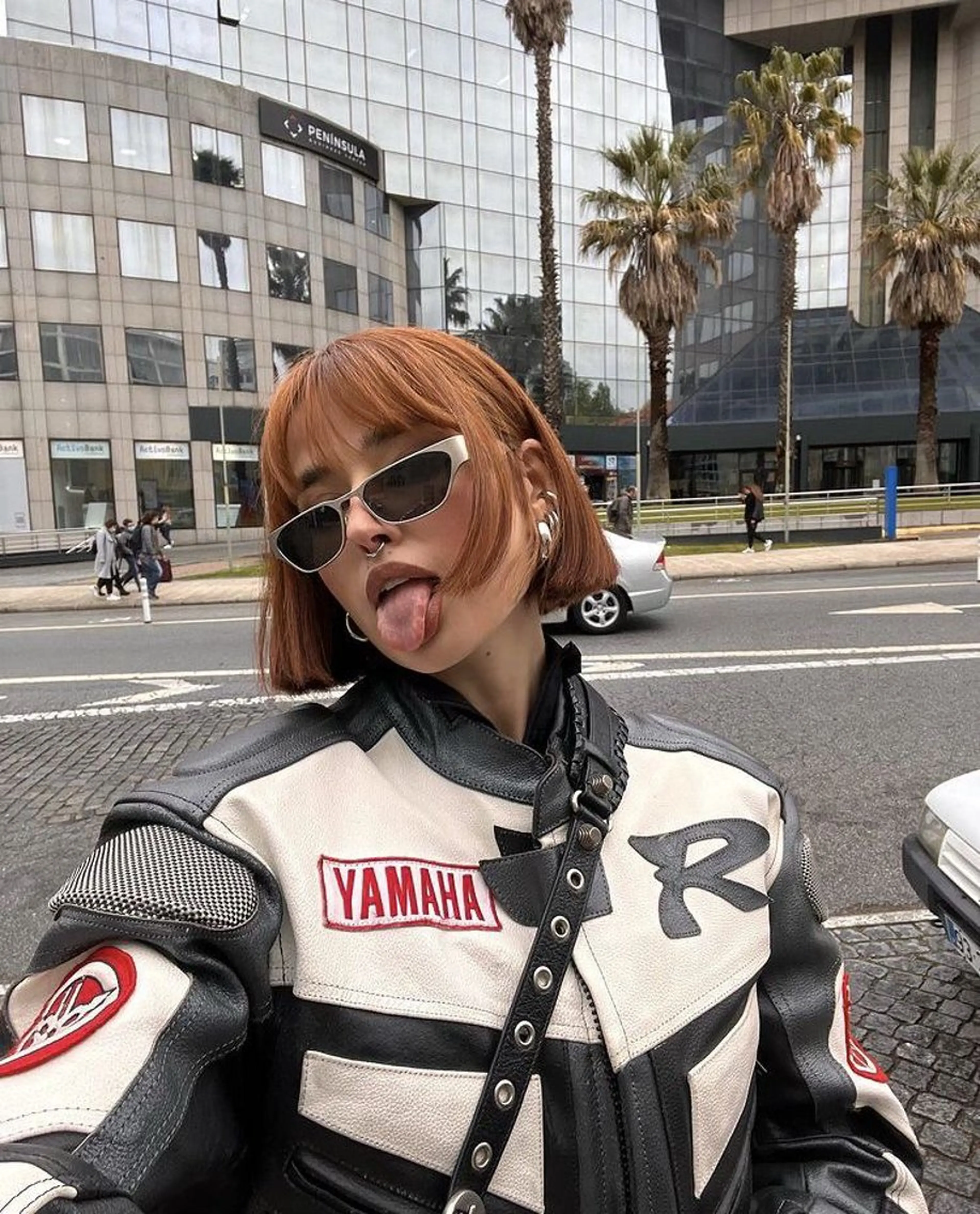 ミディアム カット 高村 怜のヘアスタイル