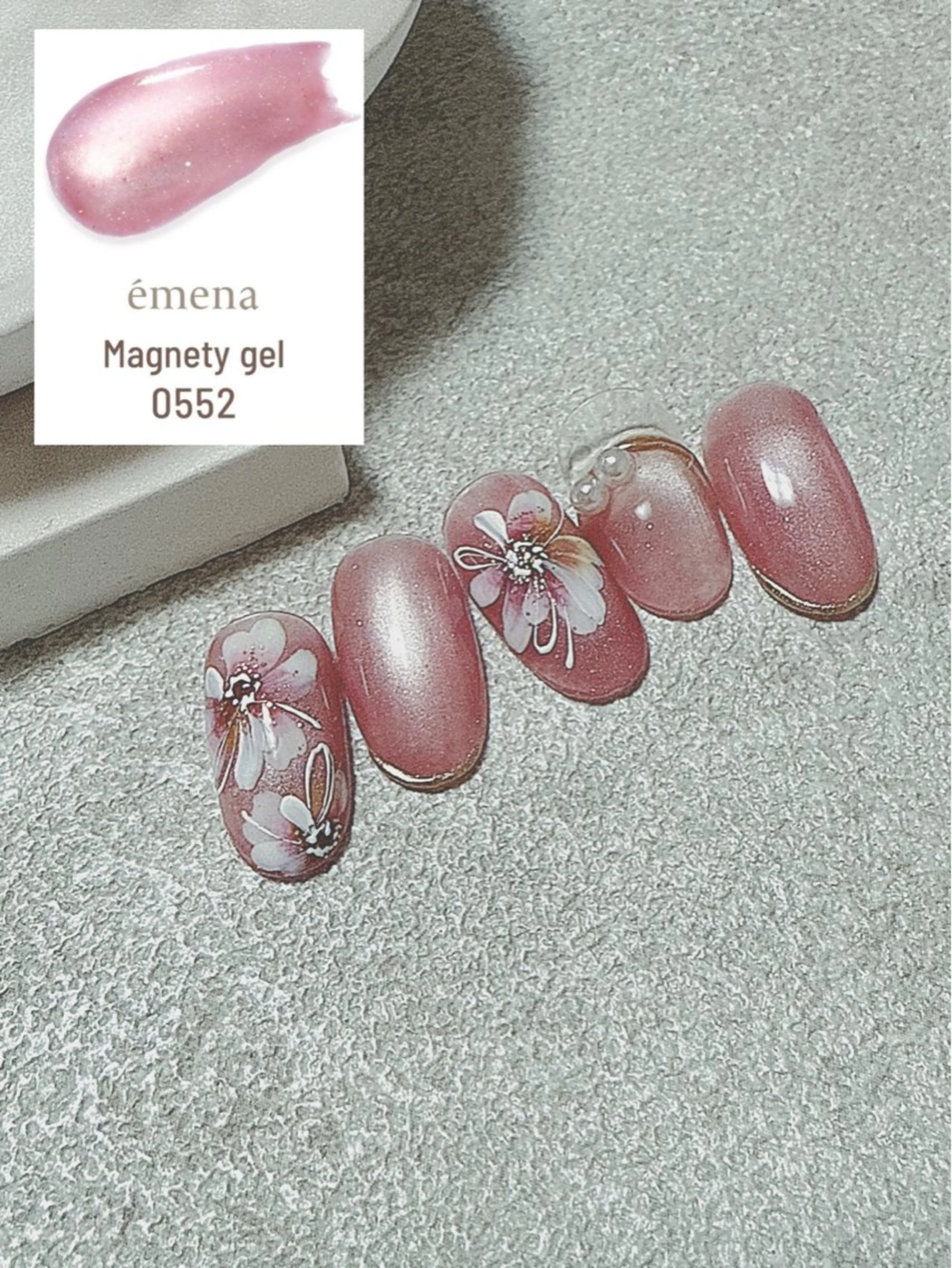 ネイル フラワーネイル ジェルネイル キラキラネイル ラメ(グリッター) マグネットネイル ハンドネイル 大村 紬華のネイルデザイン