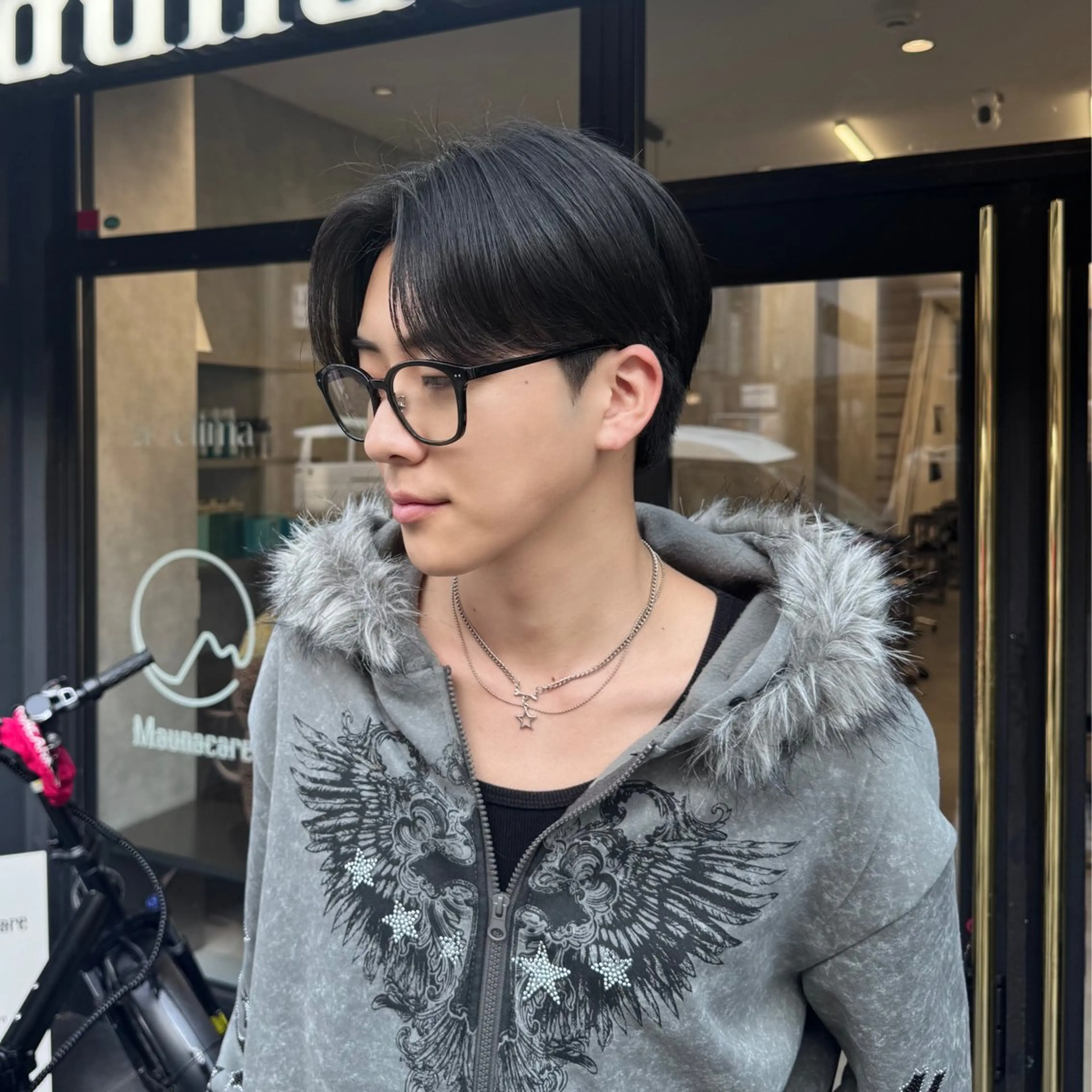 メンズ ヘアカラー 🚨メンズ曲がる 縮毛矯正りおん🚨のヘアスタイル