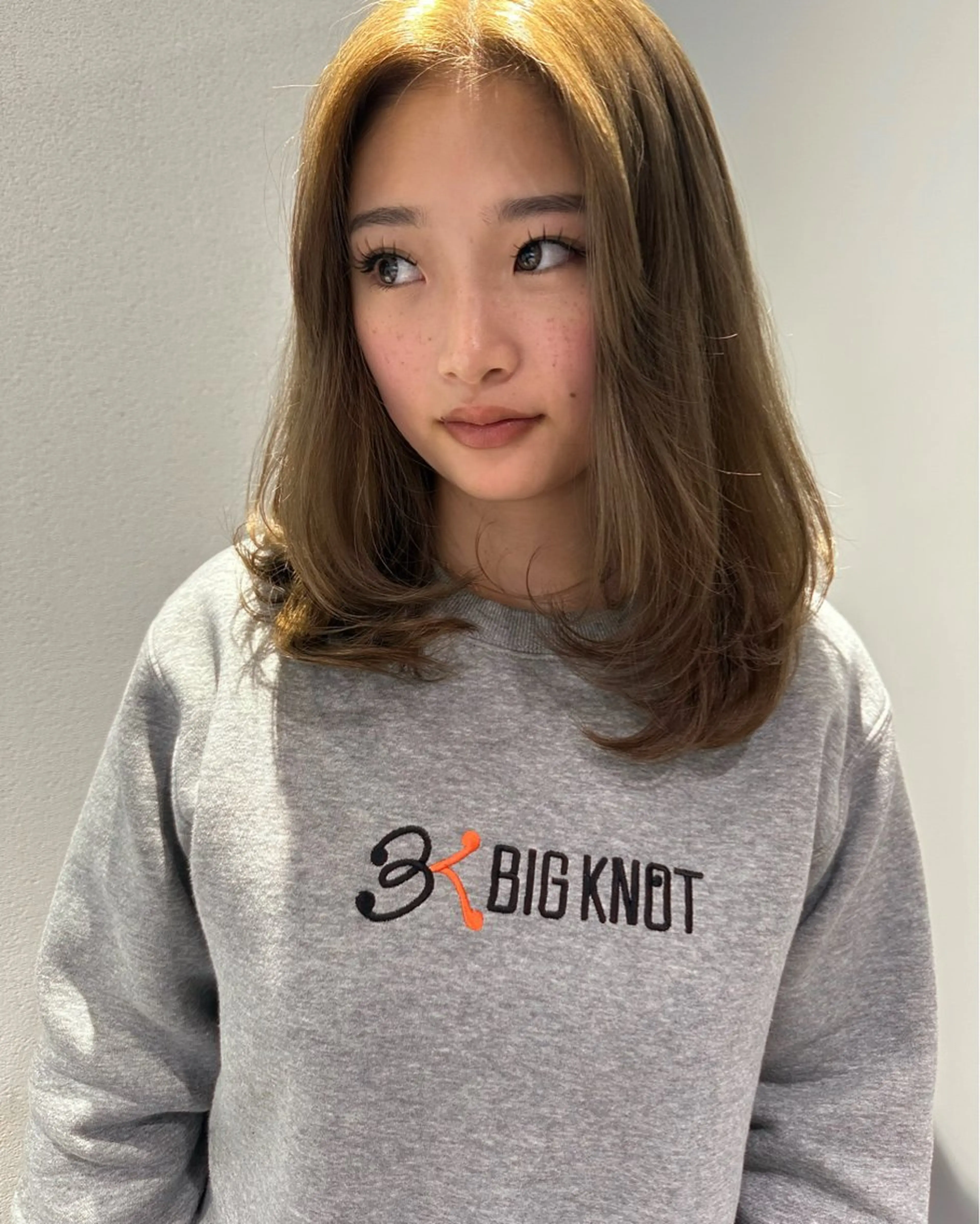 ミディアム カラー カット ヘアカラー トリートメント 海外風 レイヤー 💠MIKUのヘアスタイル