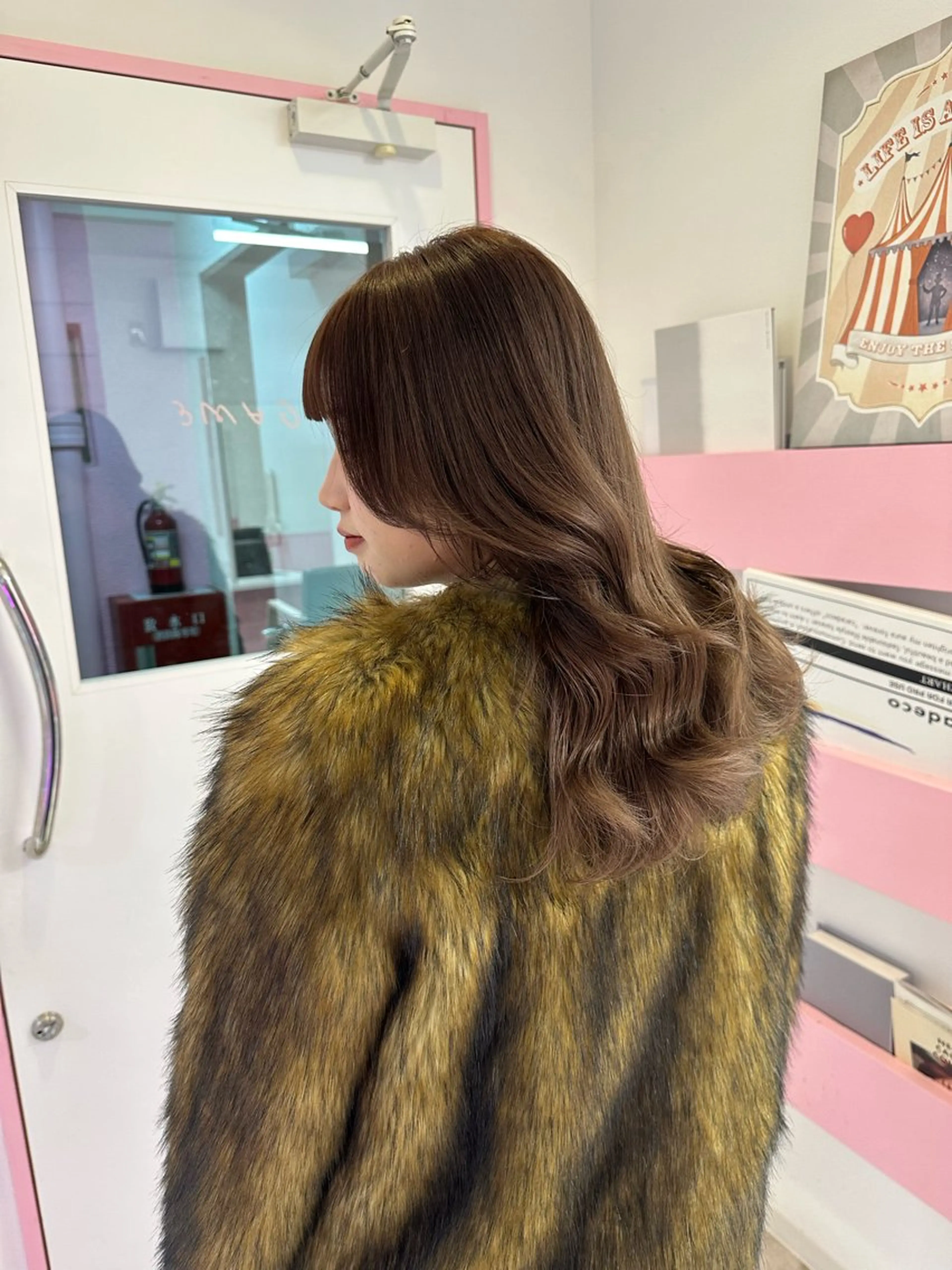 ロング カラー ブラウンカラー チョコレートブラウン 透明感カラー レイヤーカット カット ヘアカラー 大阪韓国ヘア/ 酸性縮毛矯正/ゆうとのヘアスタイル