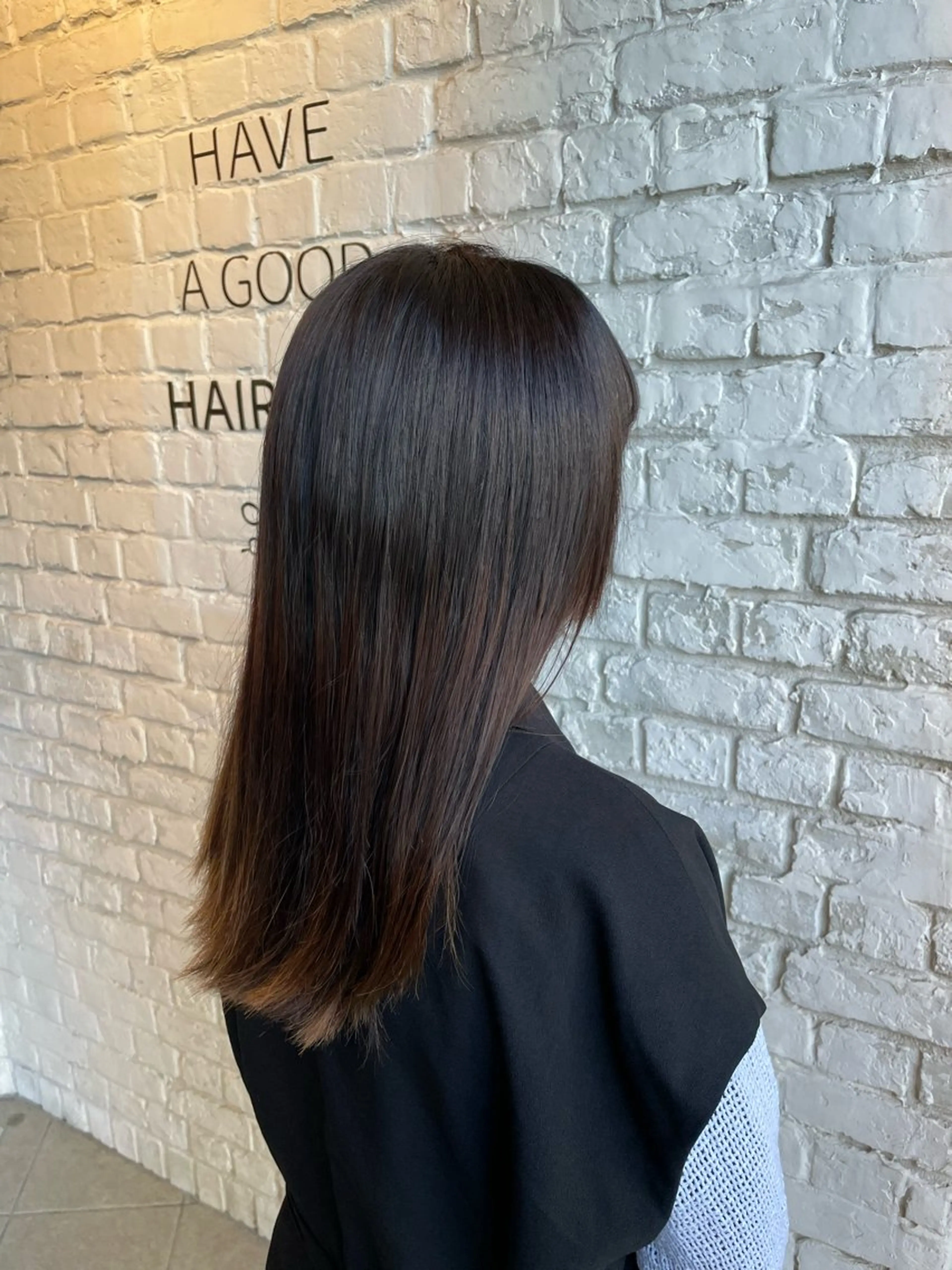 セミロング 縮毛矯正 Cloe 梅田店所属・光武 龍音のヘアスタイル