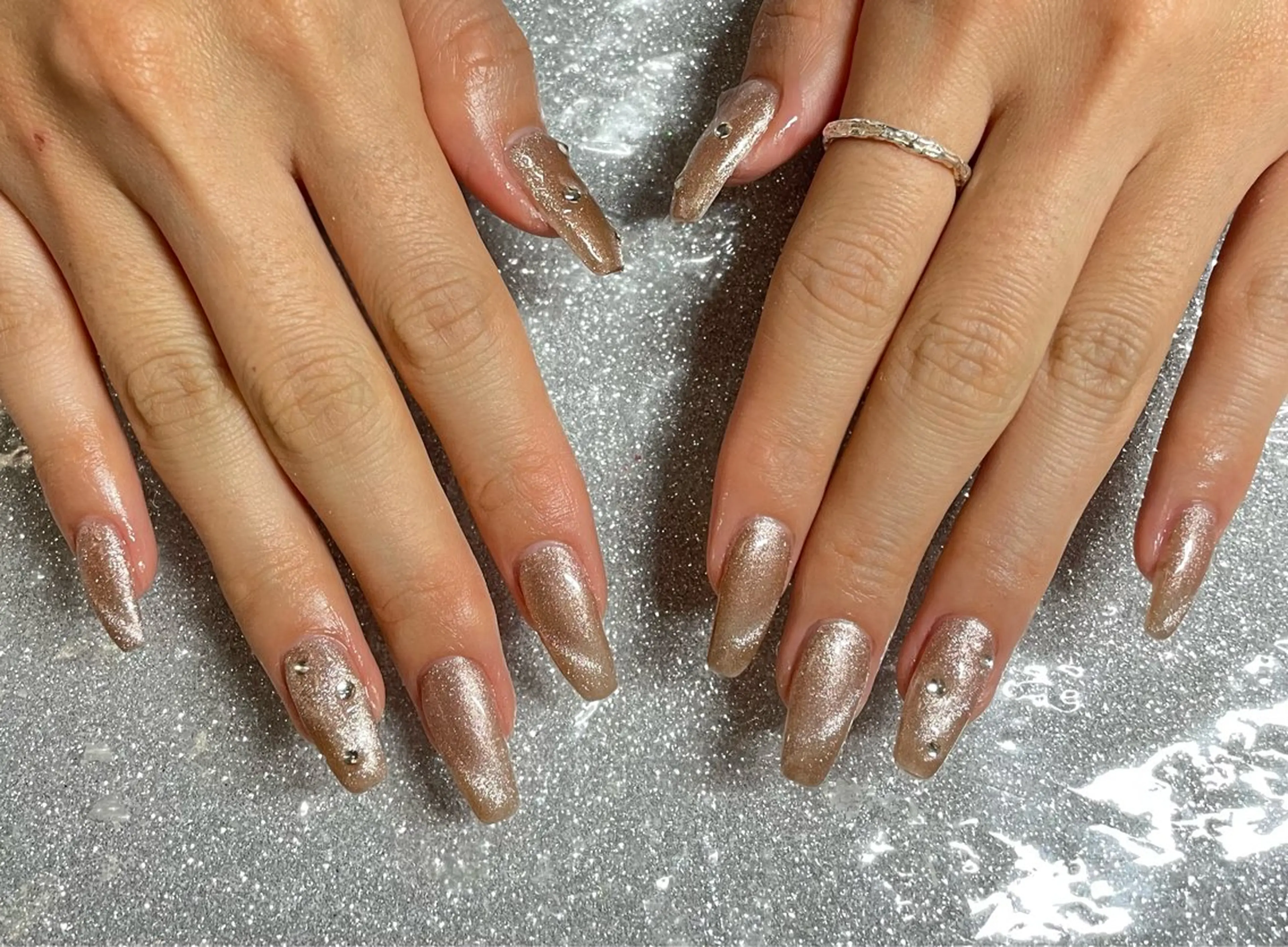 ネイル ハンドネイル VIERU 🌈🎀💖のネイルデザイン