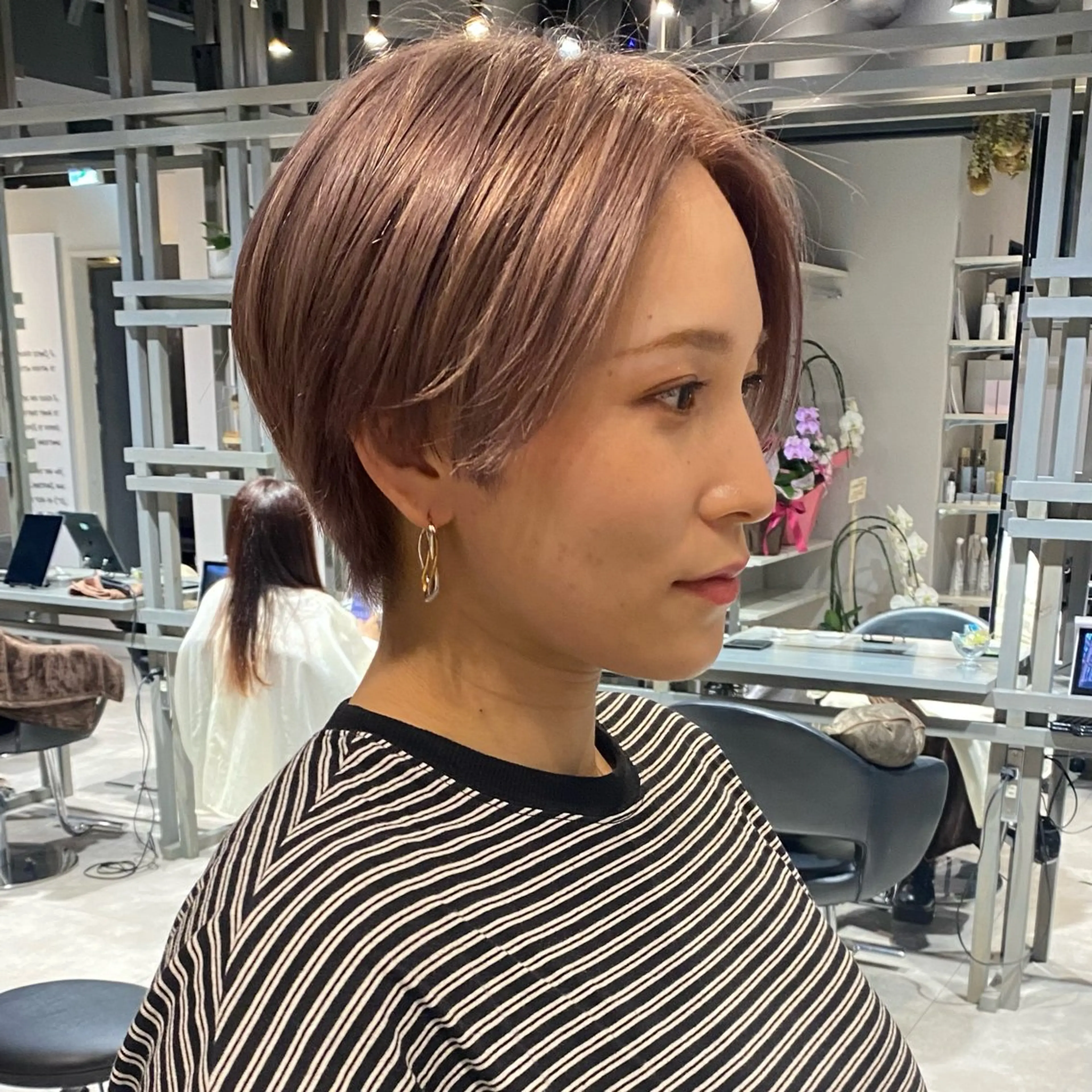 ショート ハイライト 髪質改善 レイヤーカット ショートヘア カット ヘアカラー トリートメント また会いたくなる 美容師【KENTA】のヘアスタイル
