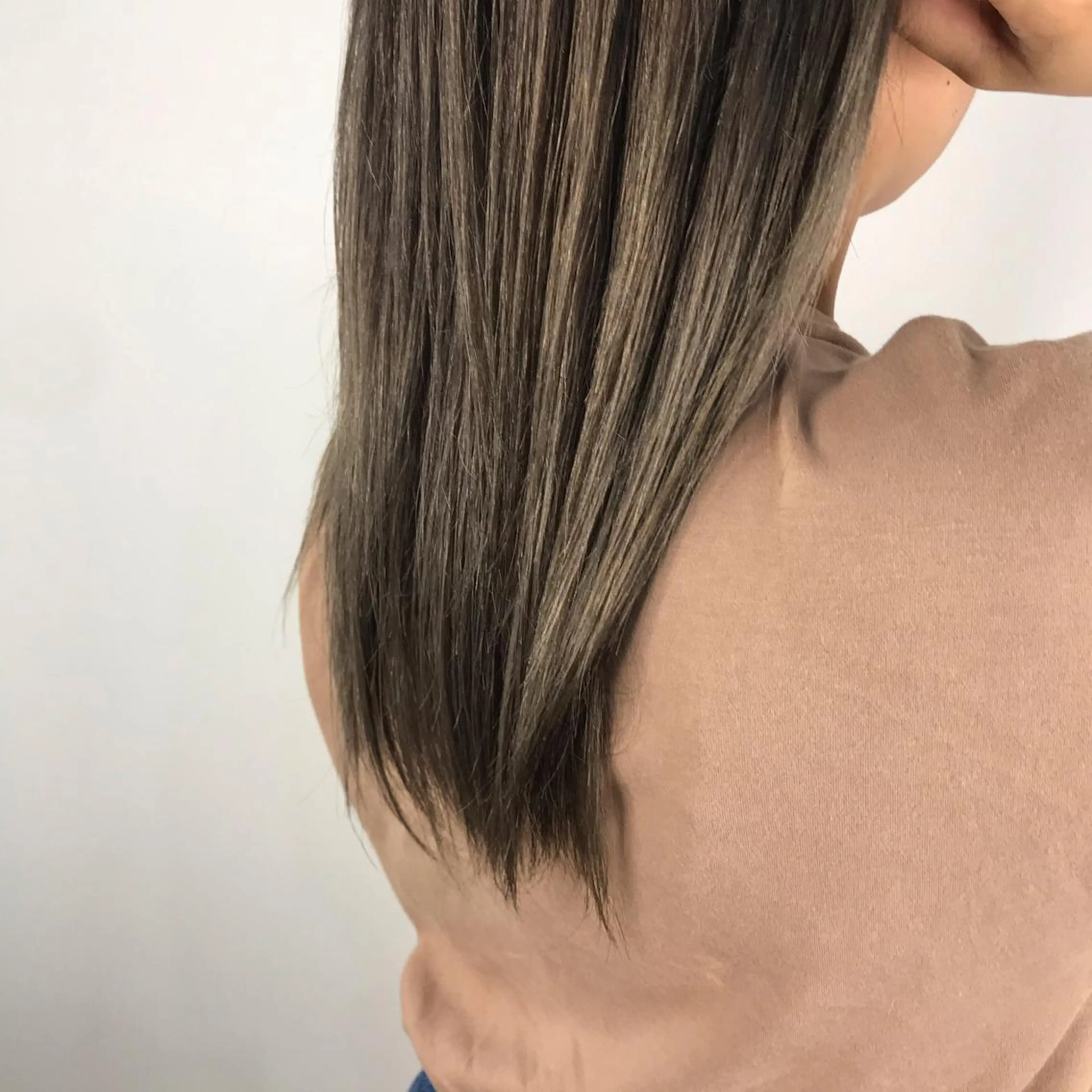 セミロング カラー 飯塚 青空のヘアスタイル