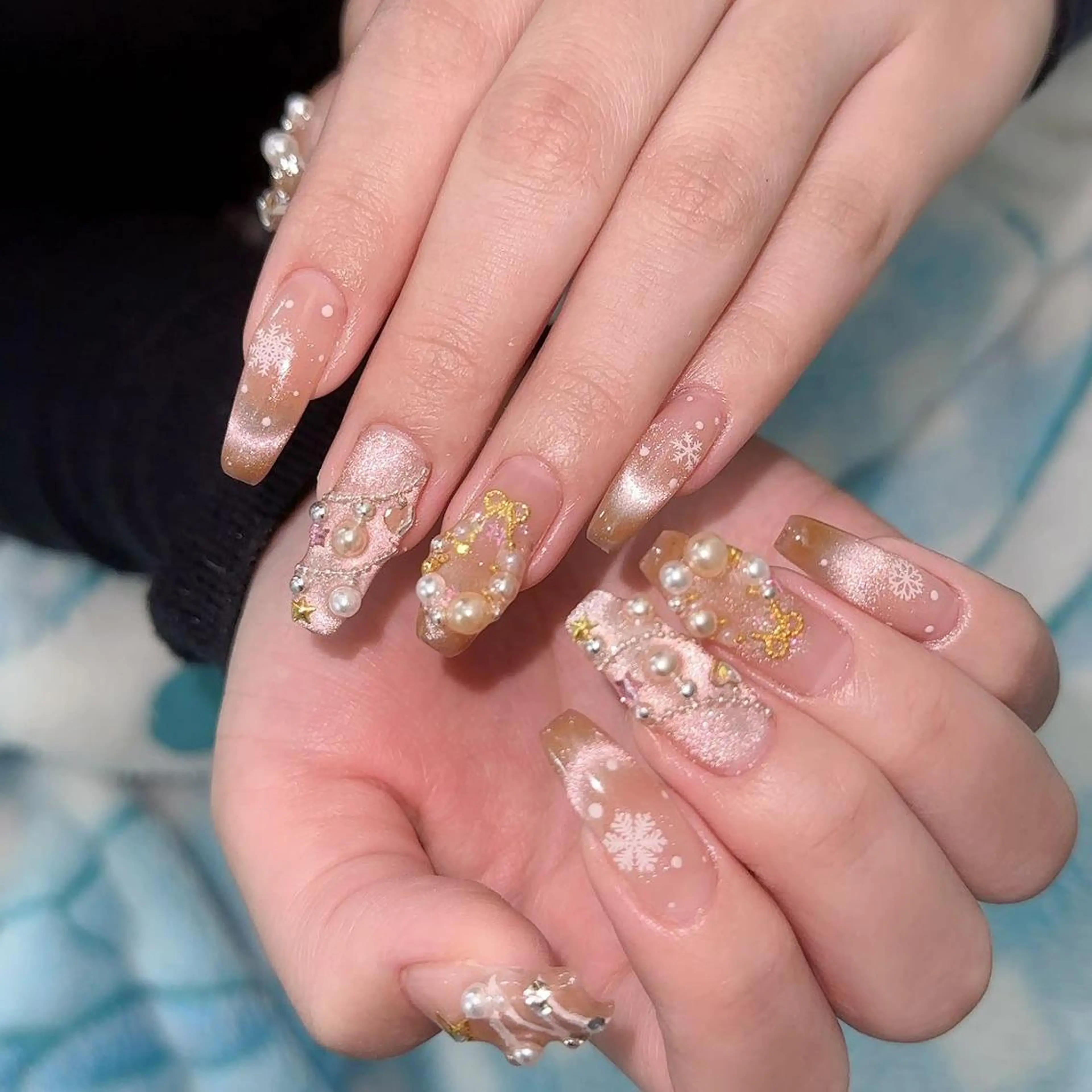 ネイル アートネイル 長さ出し スカルプネイル Queens ciciのネイルデザイン