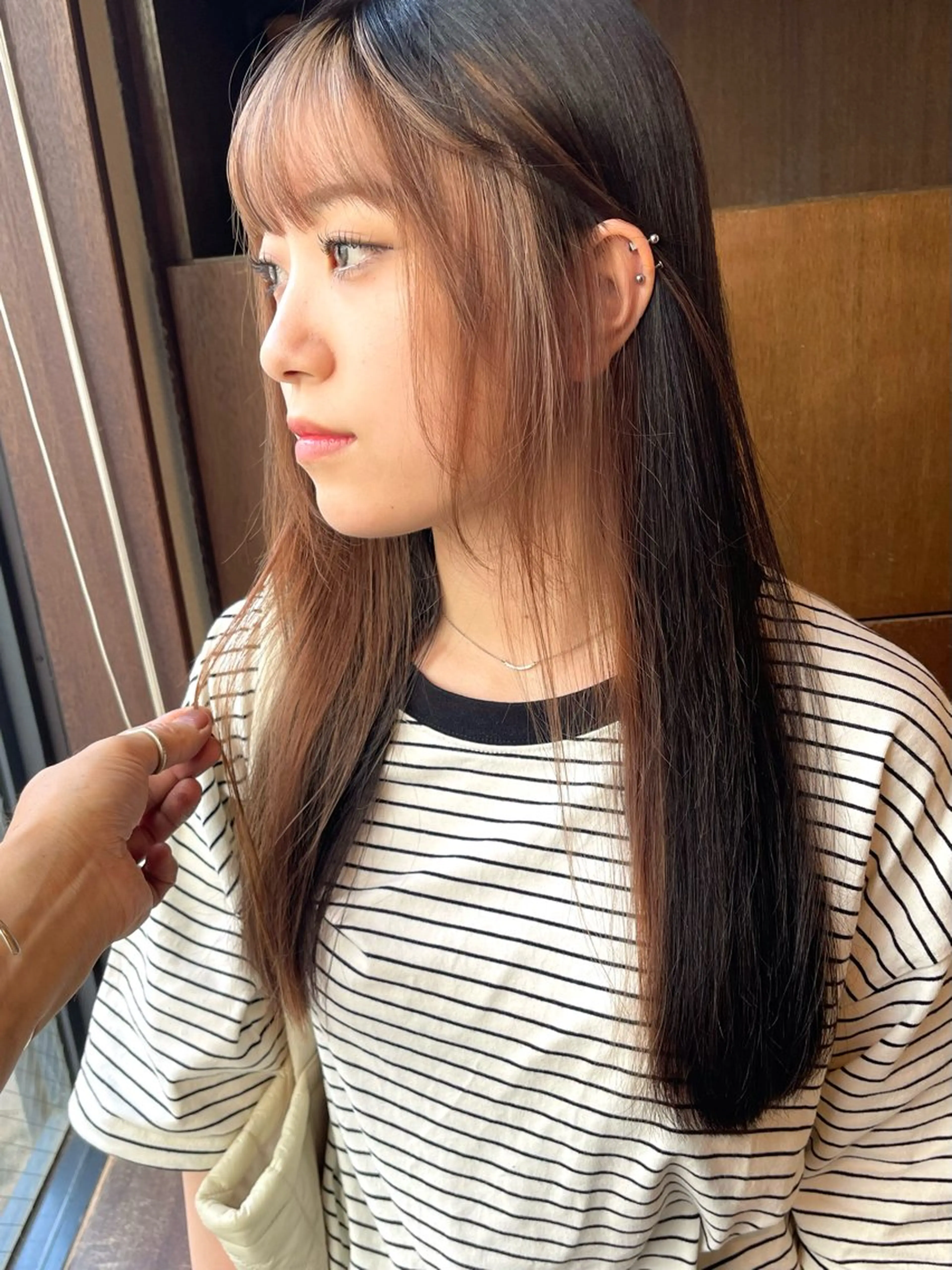 ロング カラー ミストバング  フェイスフレーミング カット ヘアカラー トリートメント 髪質改善ｶﾗｰ ｹｱﾌﾞﾘｰﾁ/ﾀﾑのヘアスタイル
