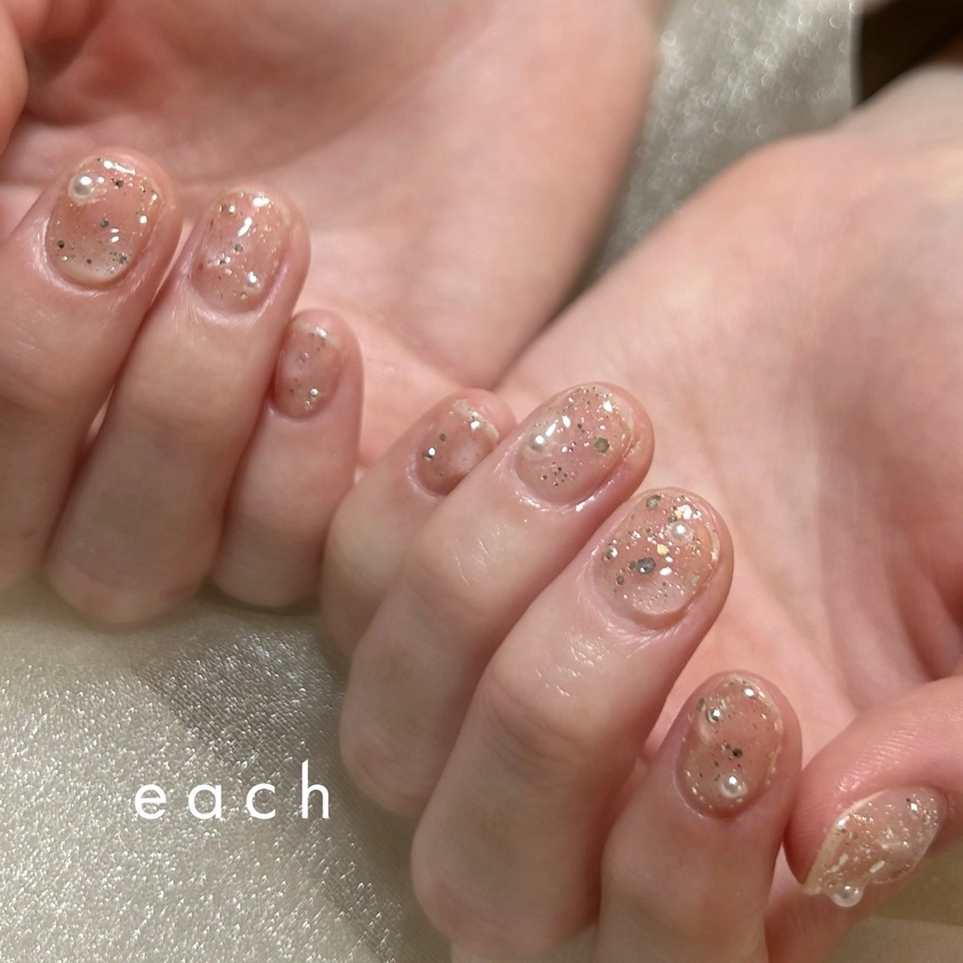 ネイル ニュアンスネイル ハンドネイル ハンドケア 𝒆𝒂𝒄𝒉 kanako 🕊のネイルデザイン