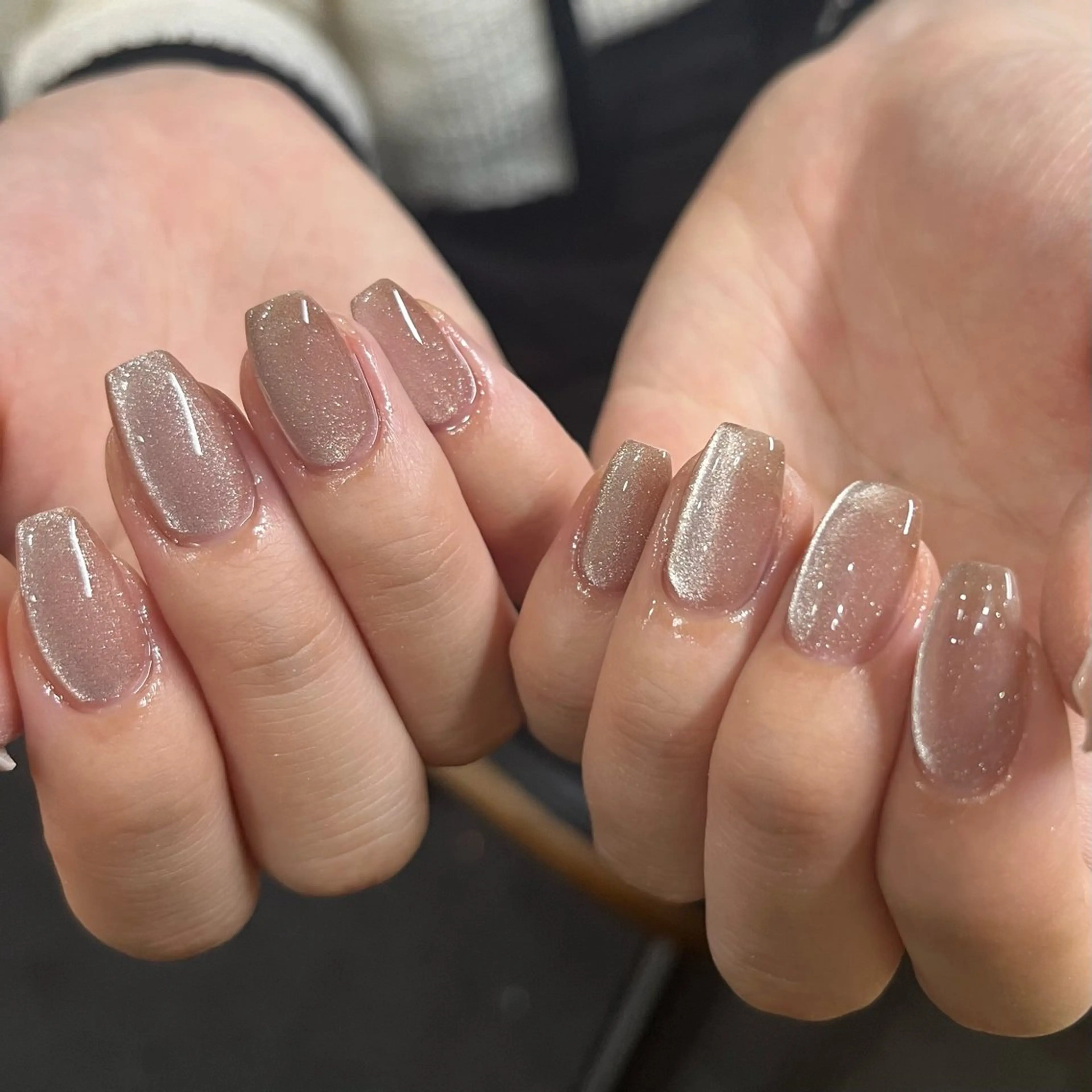 ネイル キラキラネイル マグネットネイル ピンク シルバー ハンドネイル ハンドケア 🎀NAIL🎀 AI🪄︎︎◝✩のネイルデザイン