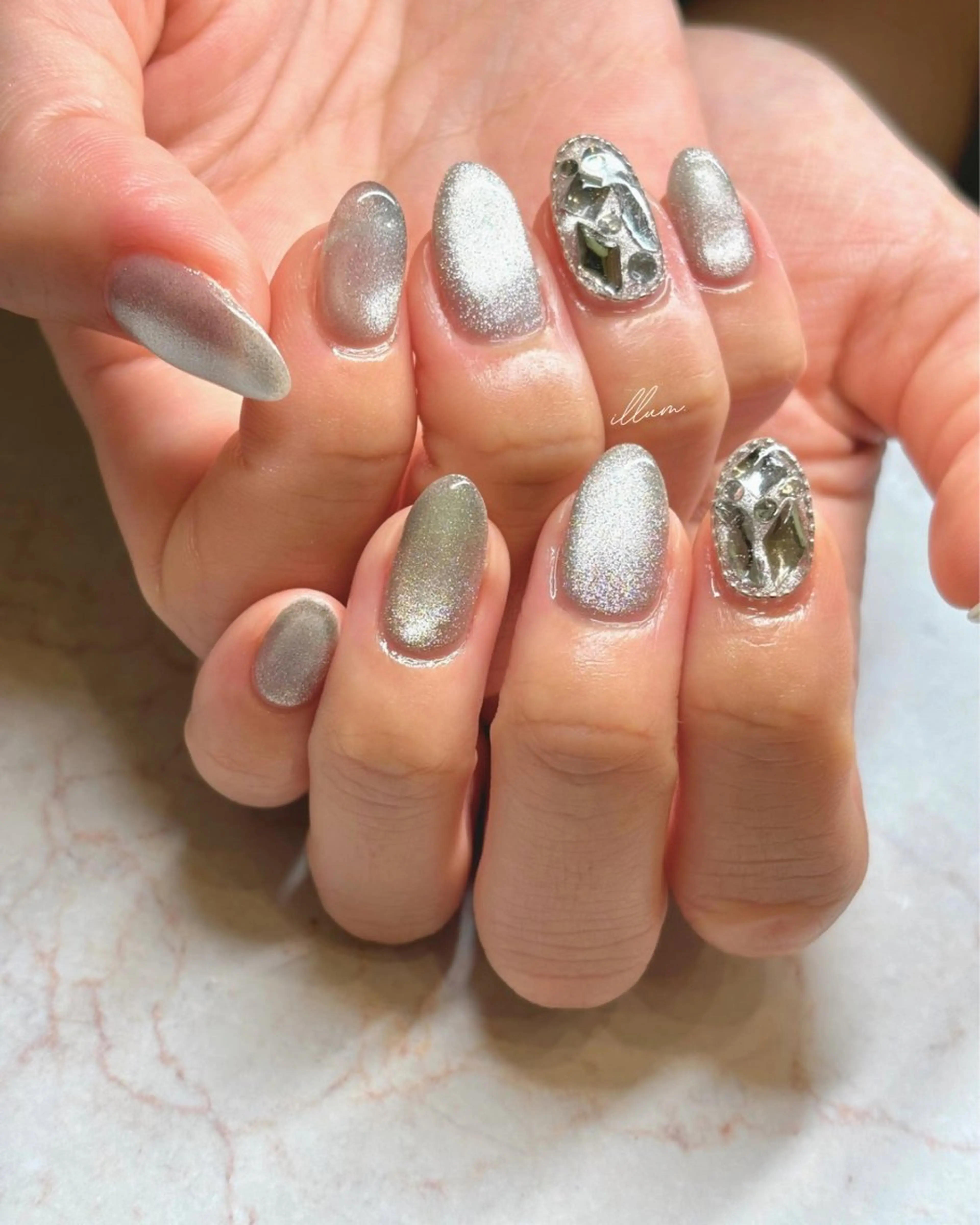 キッズ ネイル ジェルネイル マグネットネイル ミラーネイル ニュアンスネイル オフィスネイル ハンドネイル illum hicariのネイルデザイン