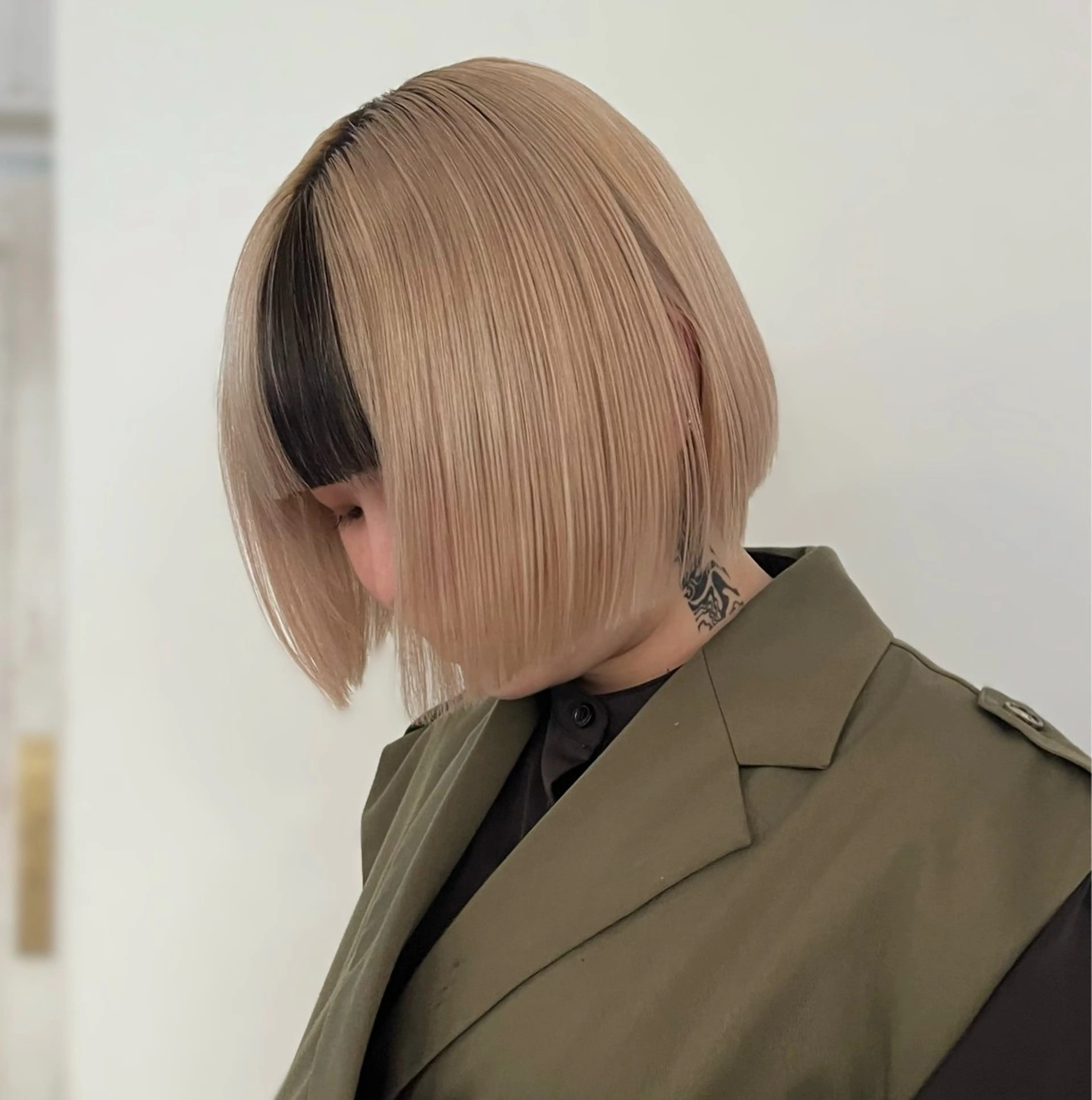 ミディアム カラー ハイトーンカラー ボブ 透け感hair/ ボブ/大世のヘアスタイル