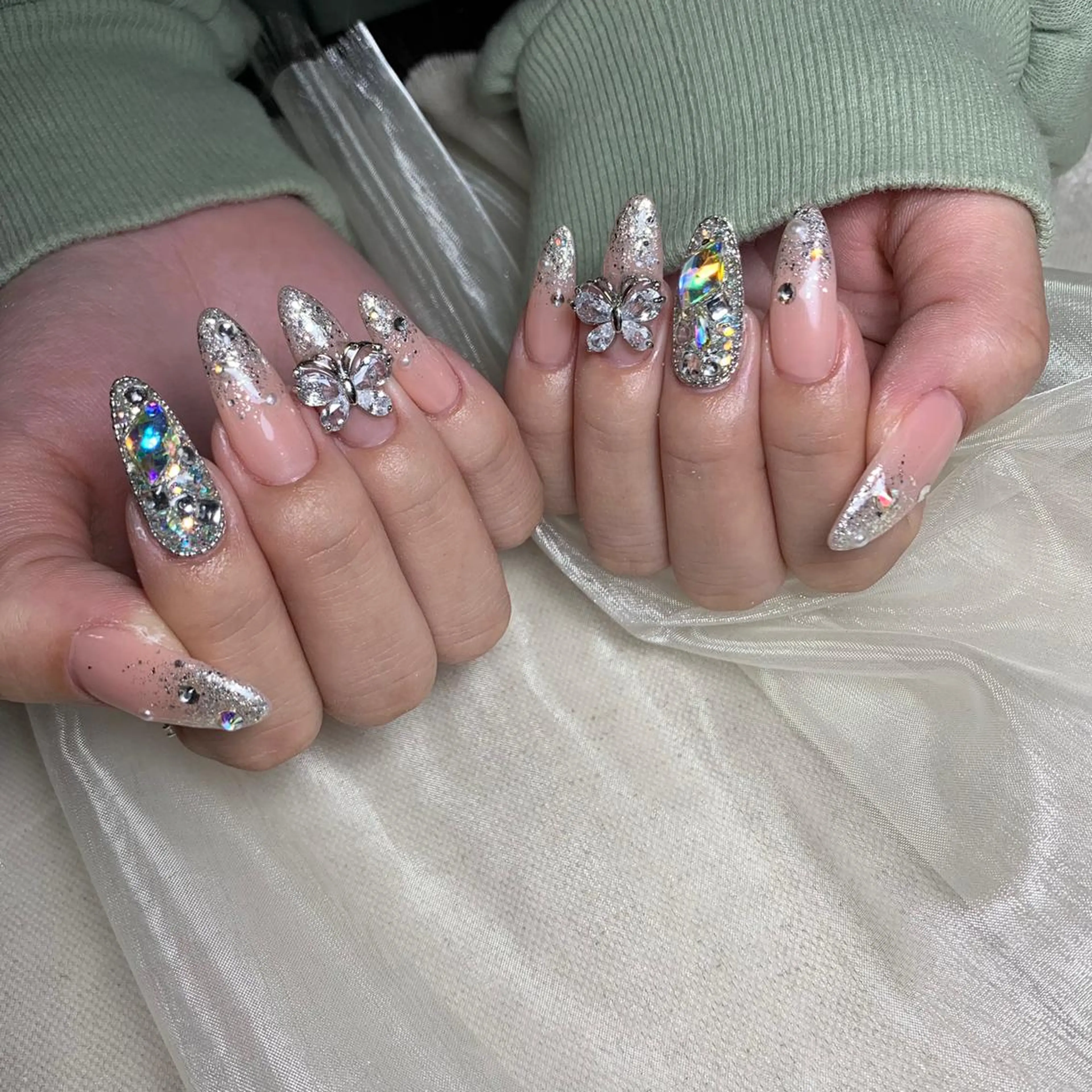 ネイル スカルプネイル repos~ルポ~所属・里見 麗のネイルデザイン