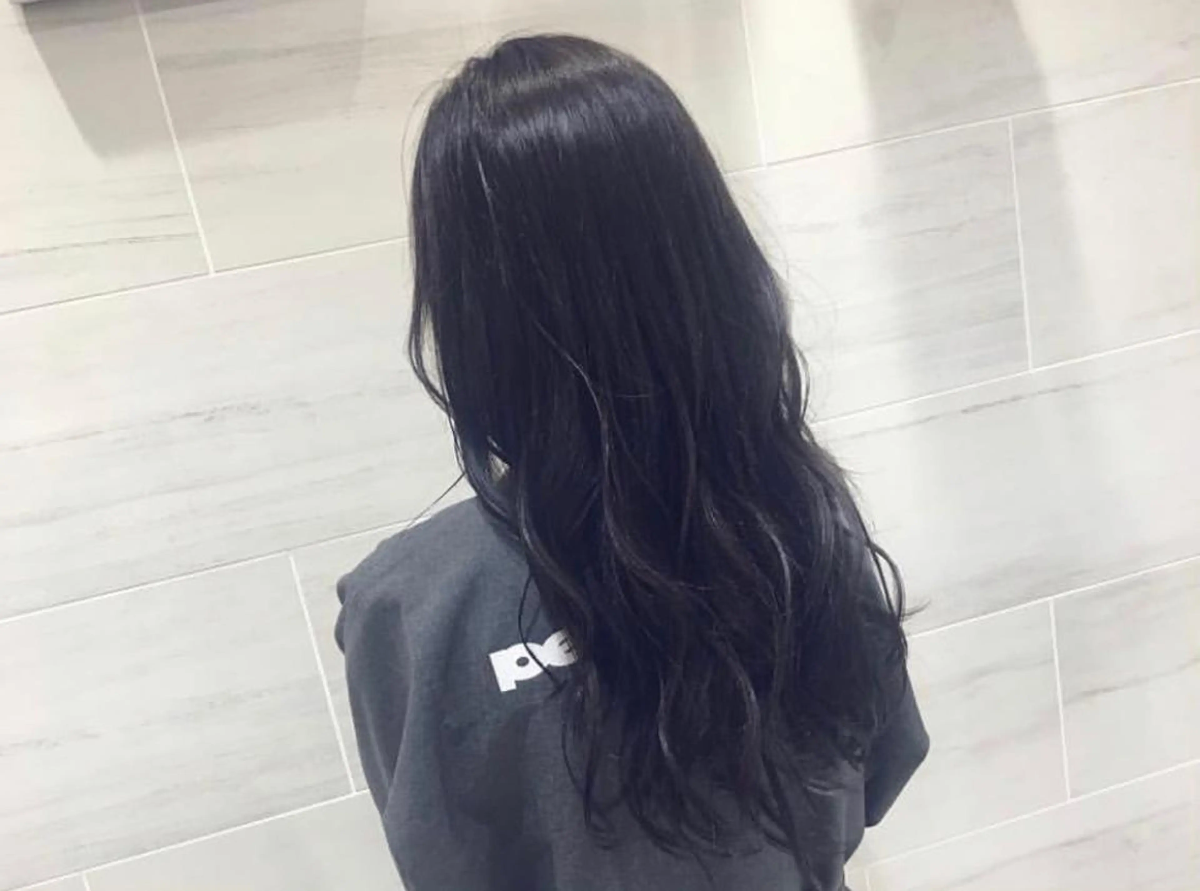 ロング カラー 髙橋 優菜のヘアスタイル