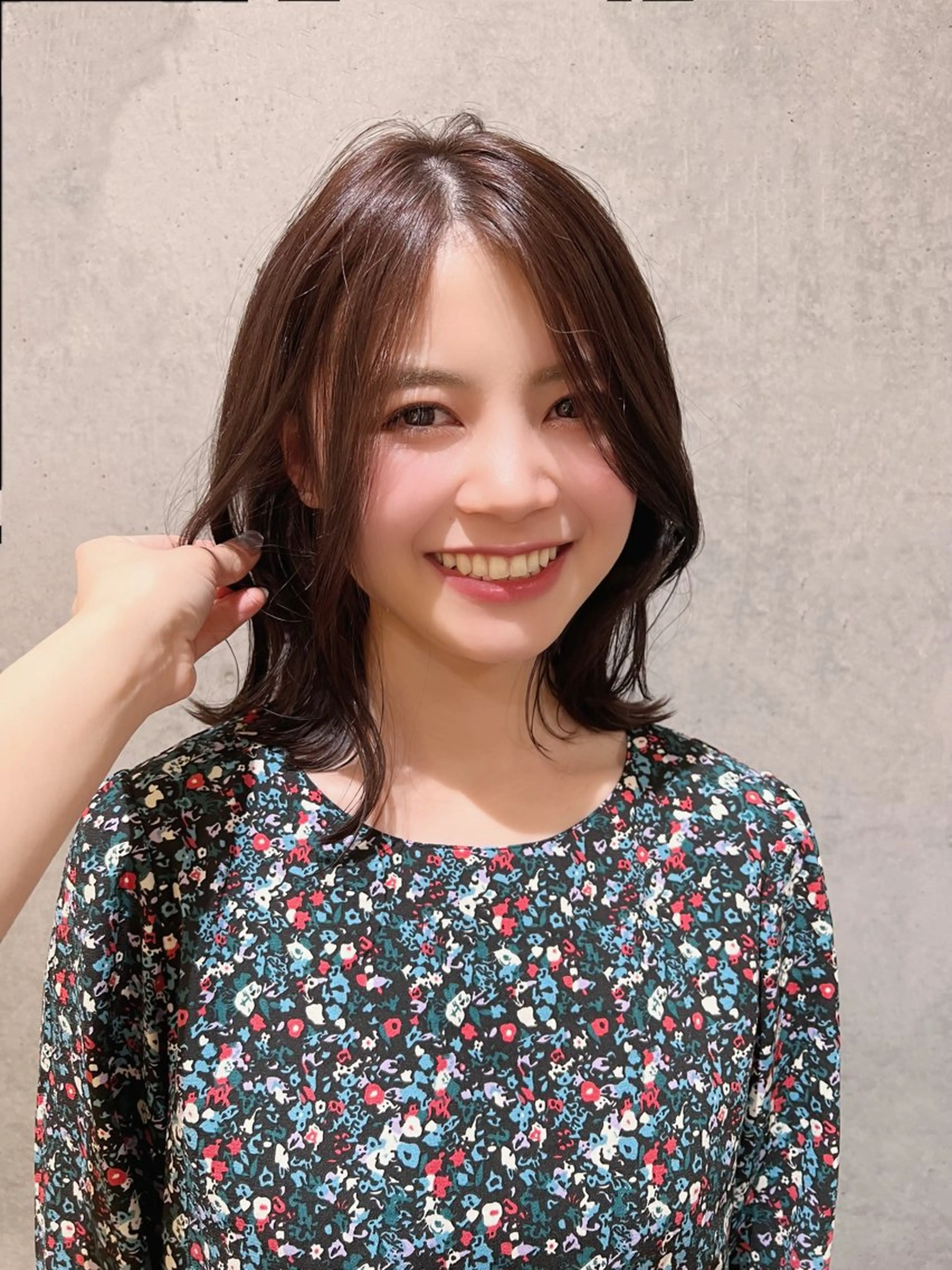 ミディアム Say.石川葵 ショートボブ前髪のヘアスタイル