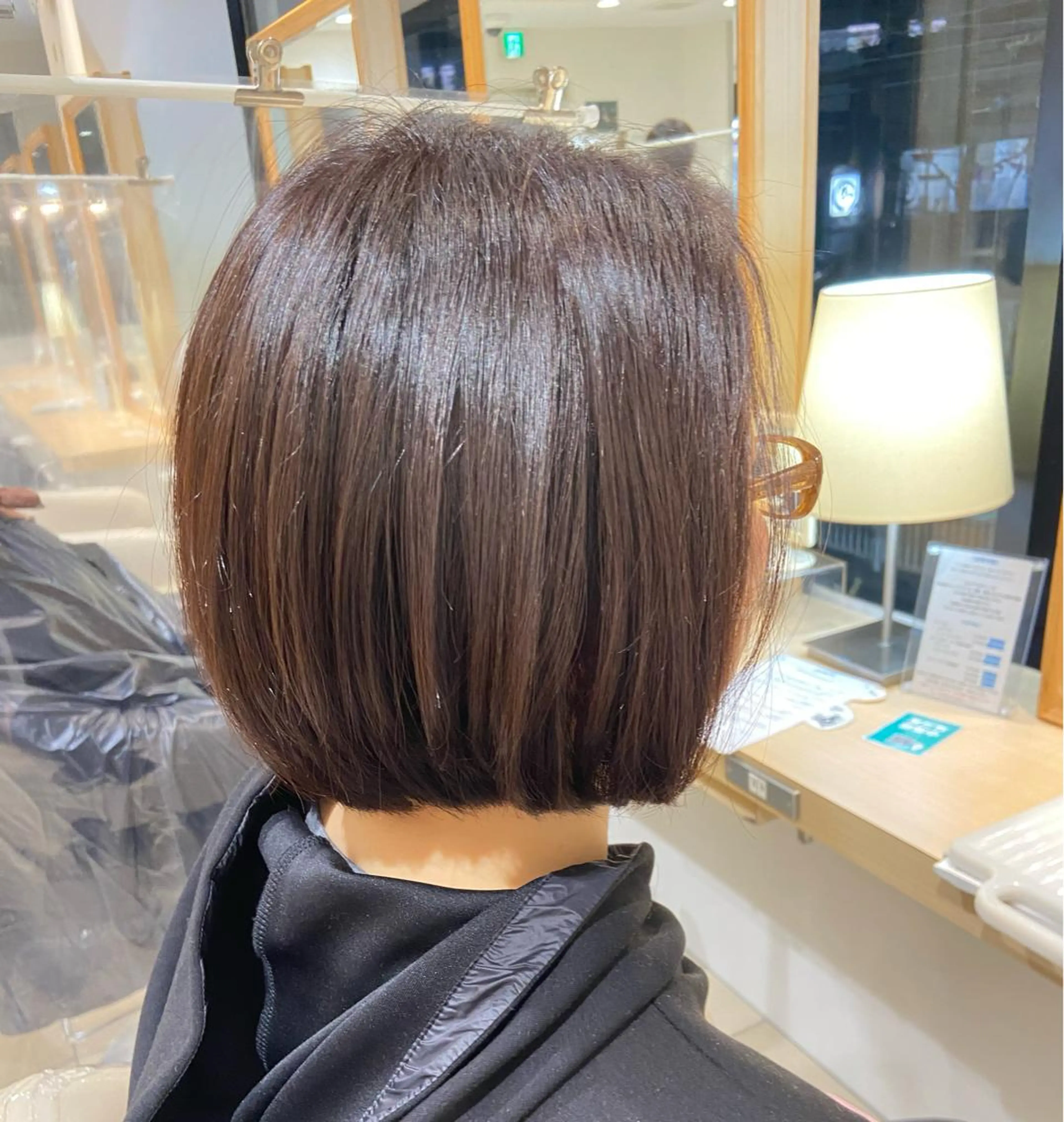 ミディアム カラー 30代からの大人 ショートのヘアスタイル