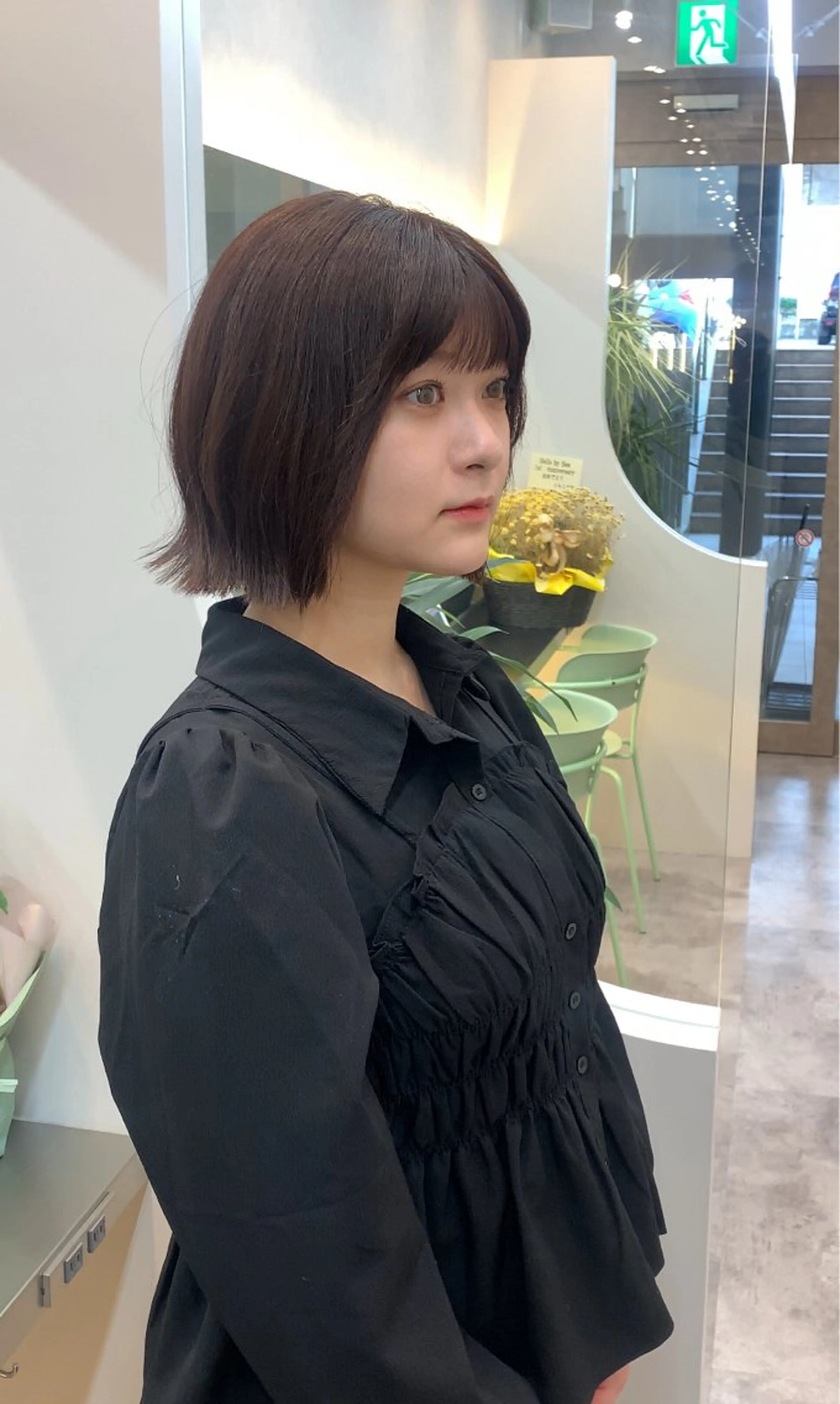 ミディアム 切りっぱなしボブ ボブ カット ヘアカラー トリートメント Hello by Sea所属・レイヤー/ボブ/艶髪 /顔周り/伊藤　勇司のヘアスタイル