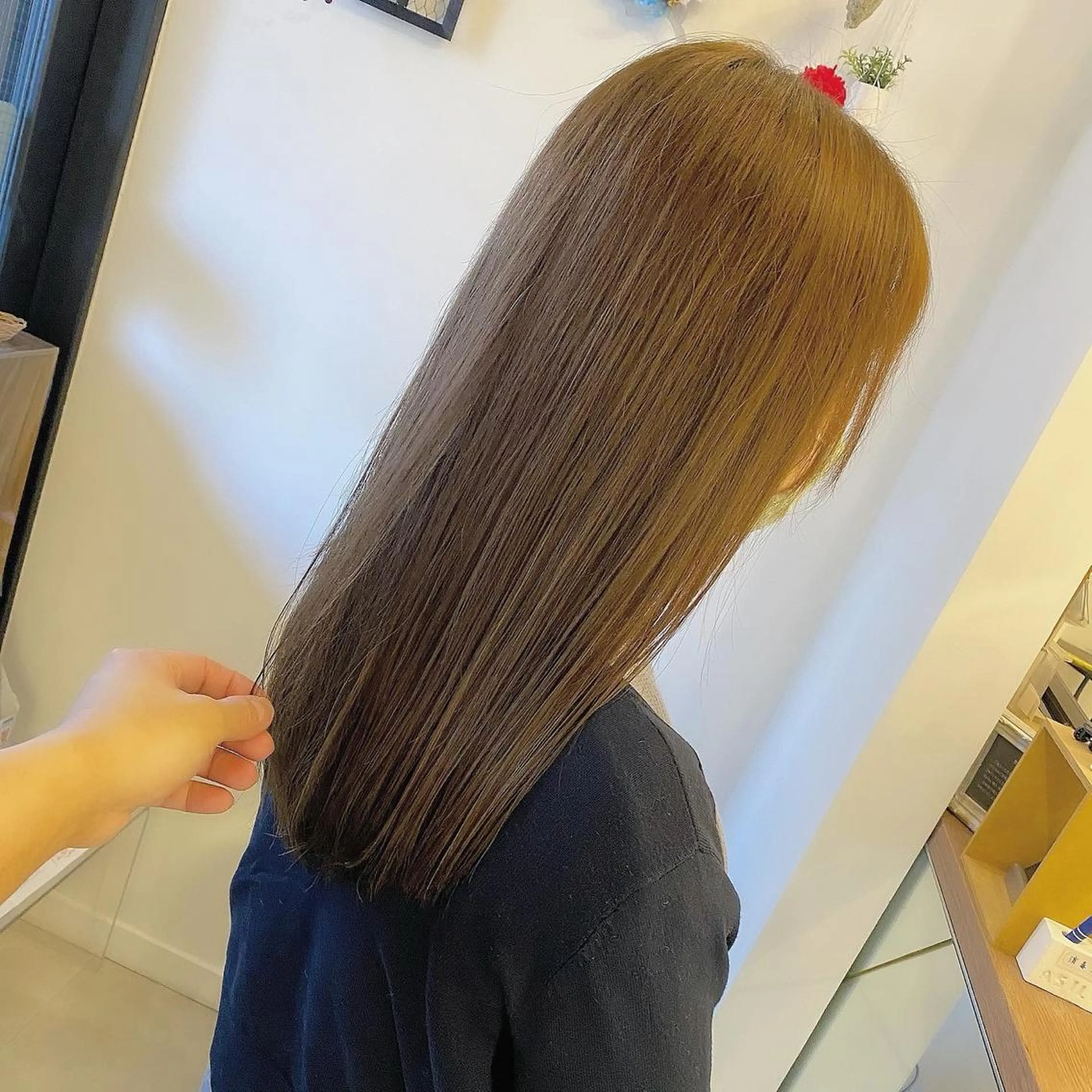 セミロング 髪質改善 SALOWIN 池袋Suite店所属・髪質改善特化 安東駿介のヘアスタイル