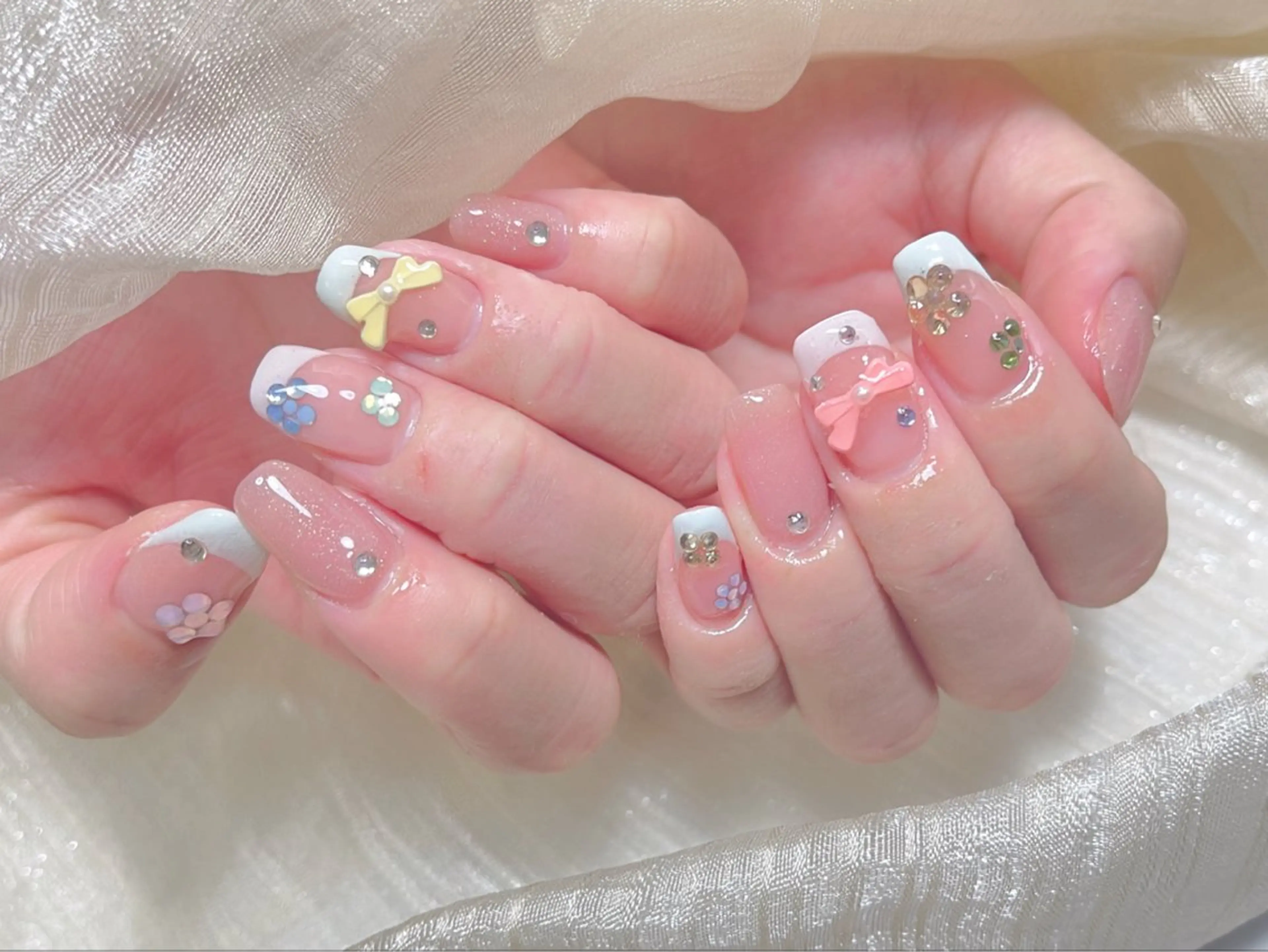 ネイル ハンドネイル 🎀ネイルサロン エクラYUI🎀のネイルデザイン