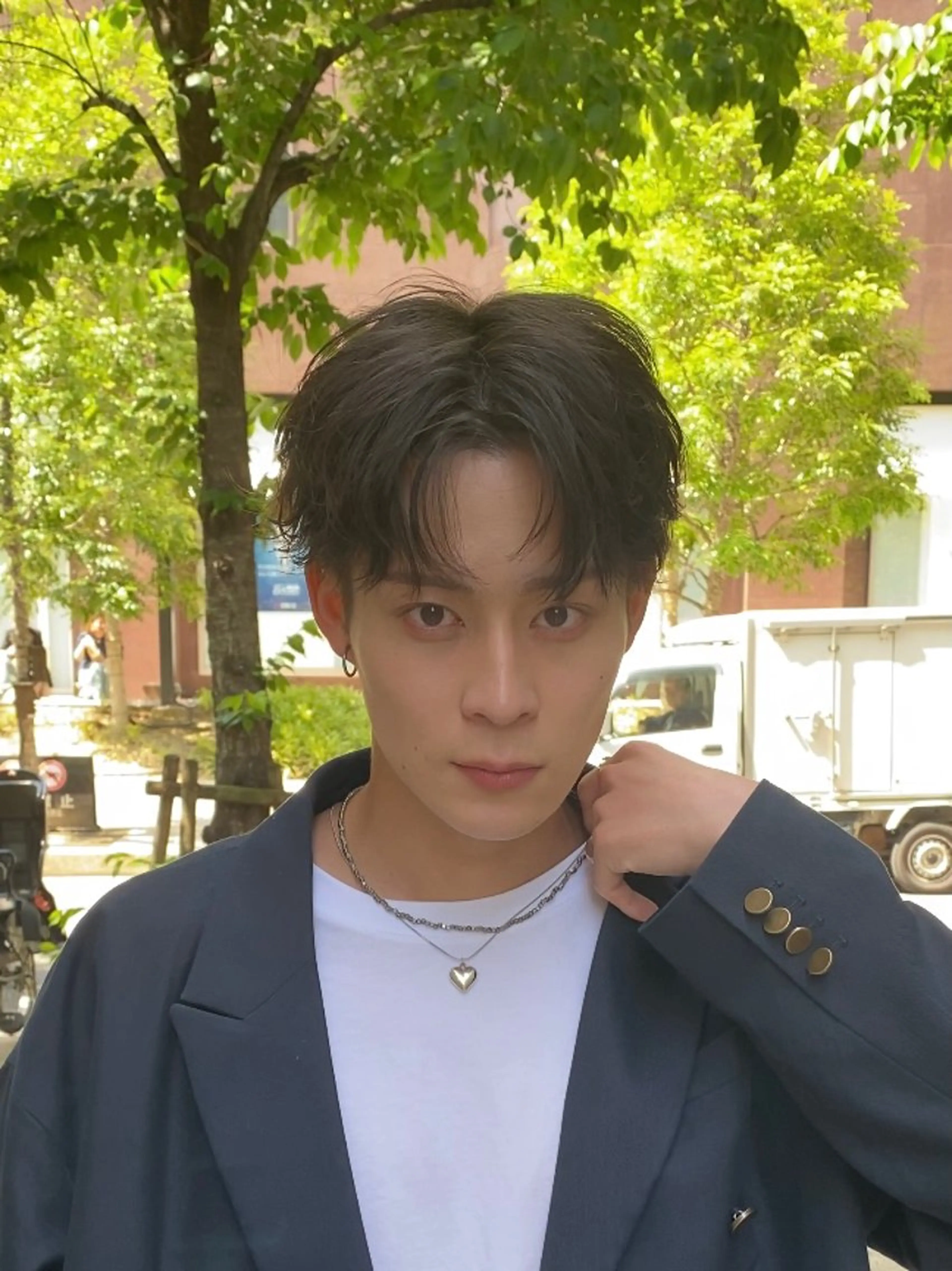 メンズ 透明感ブリーチ/ メンズパーマのヘアスタイル