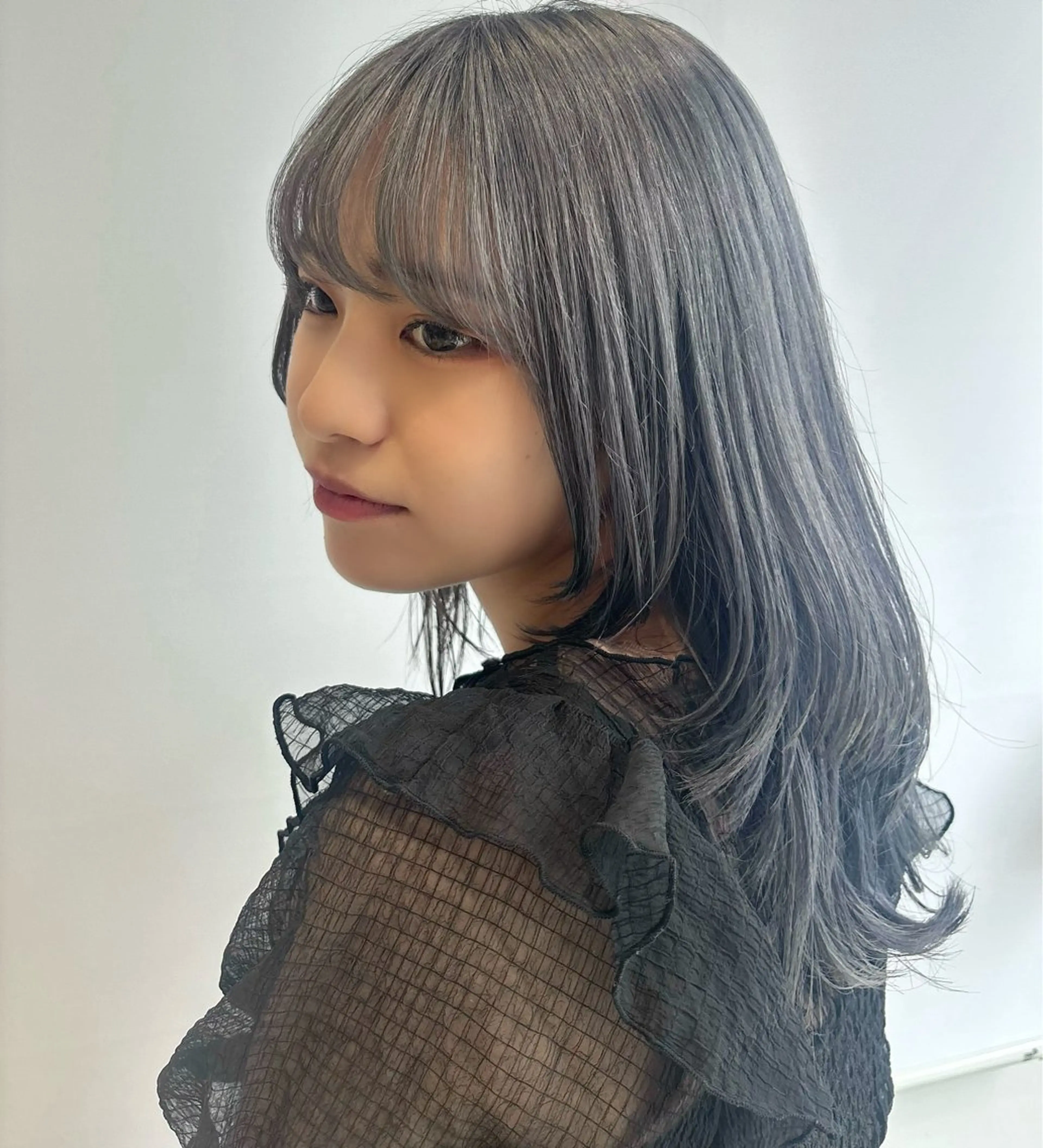 ロング カラー 髪質改善 レイヤーカット トリートメント カット ヘアカラー トリートメント 透明感カラー/ くびれヘア🌸ユウユのヘアスタイル