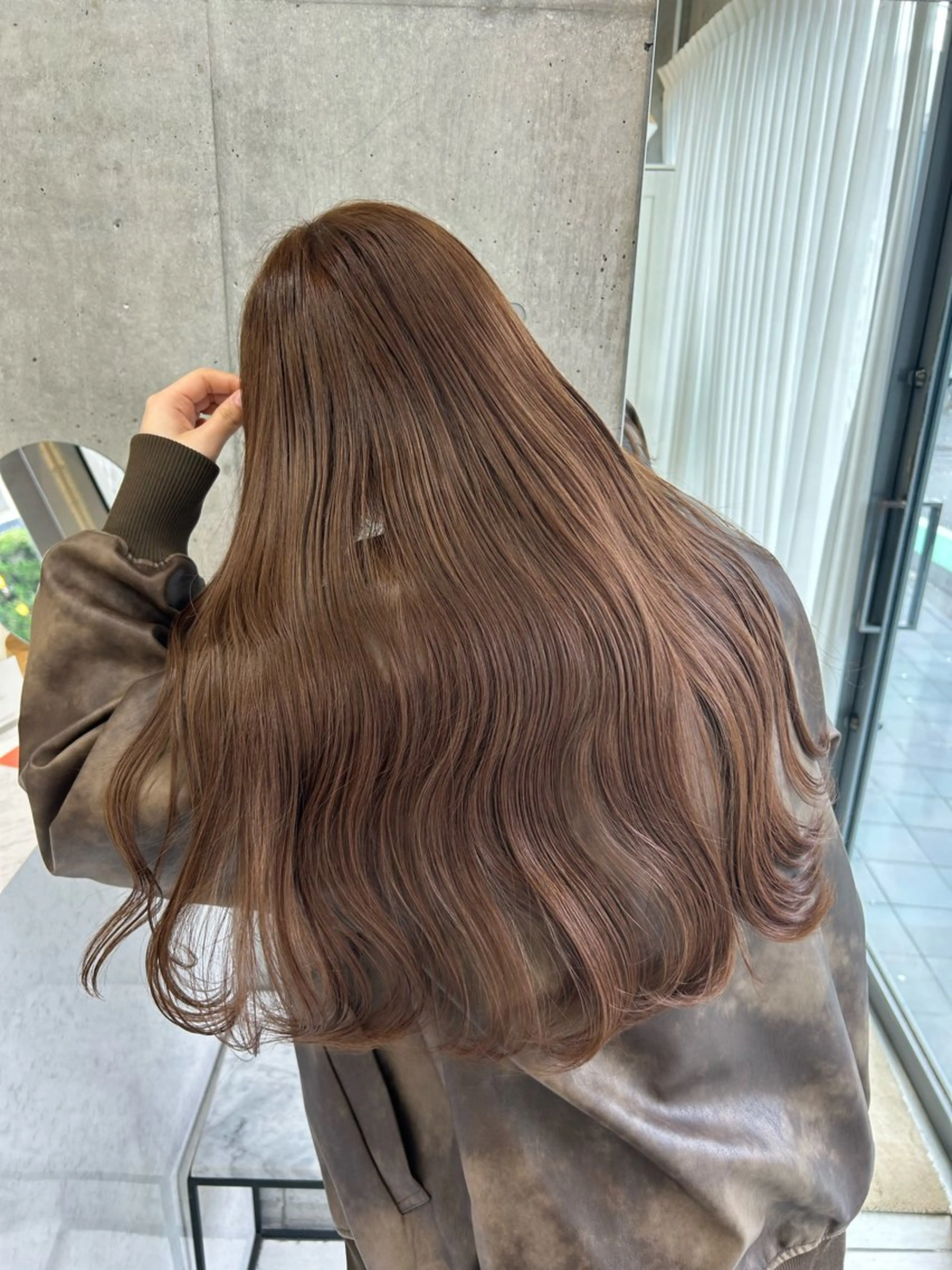 ロング カット ヘアカラー トリートメント Lomalia Yuukaのヘアスタイル